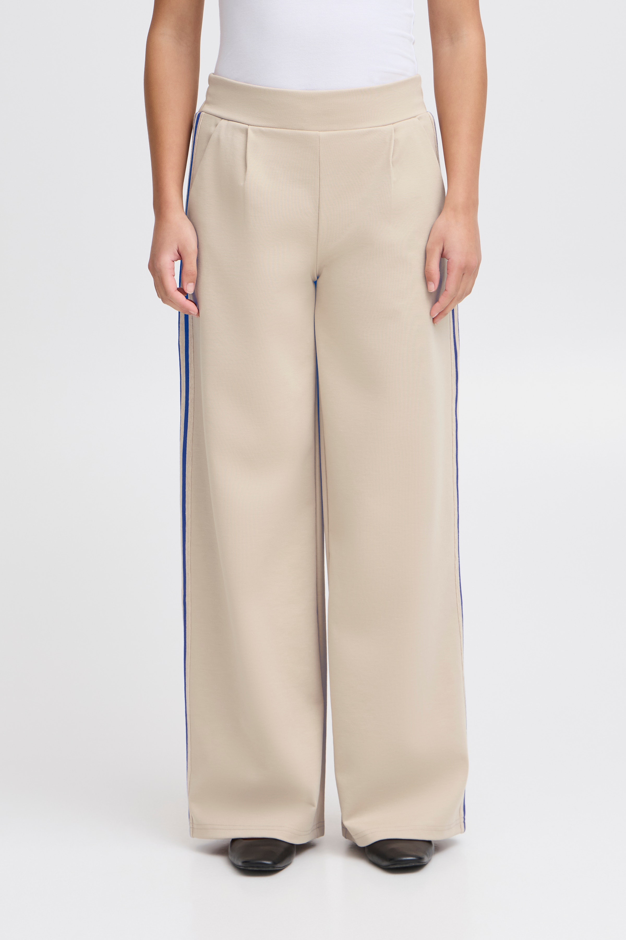 IXKATE Trousers LOOKBOOK FRONT 20123732-151308