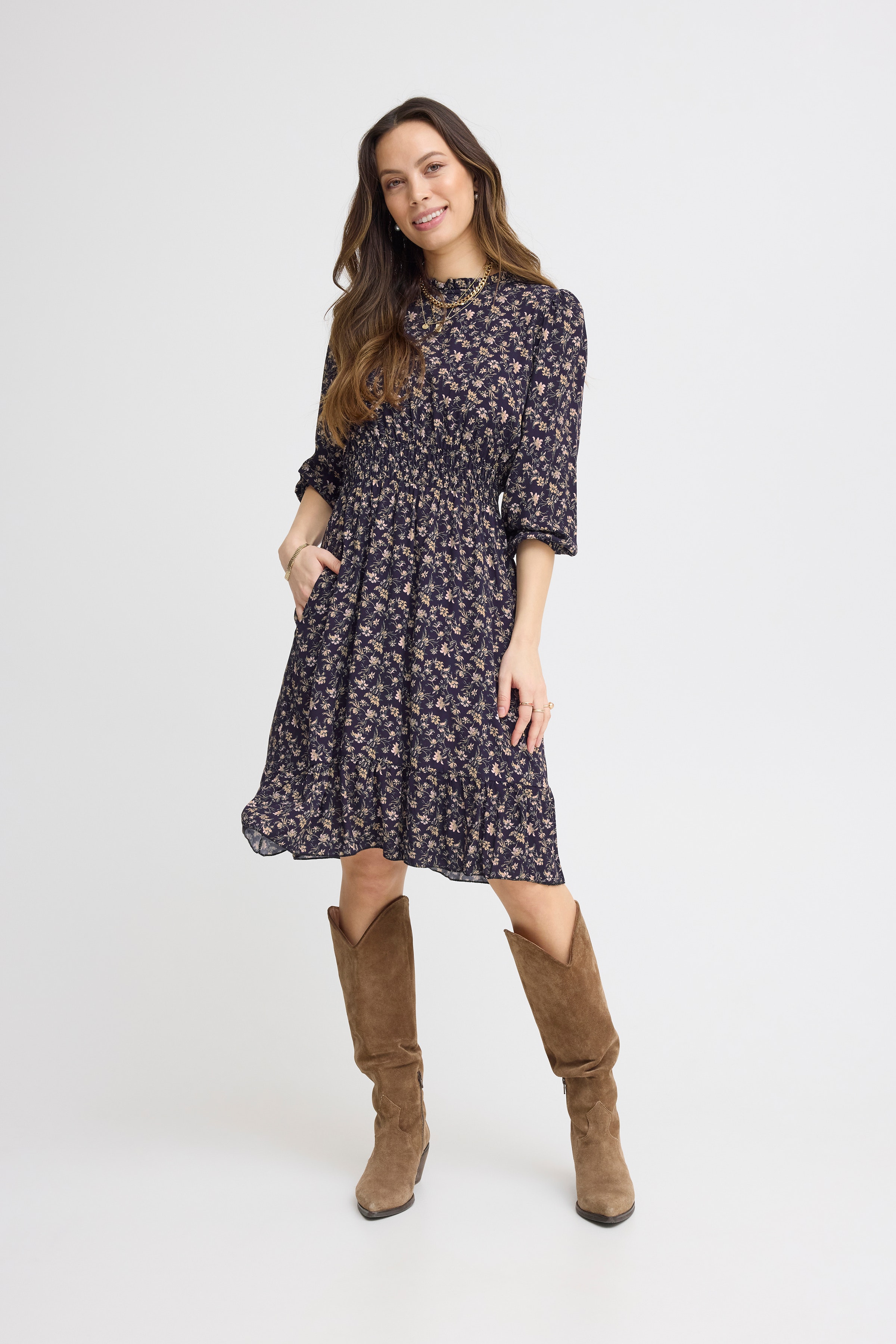 SBILENA Kjole LOOKBOOK FRONT 22100915-193923