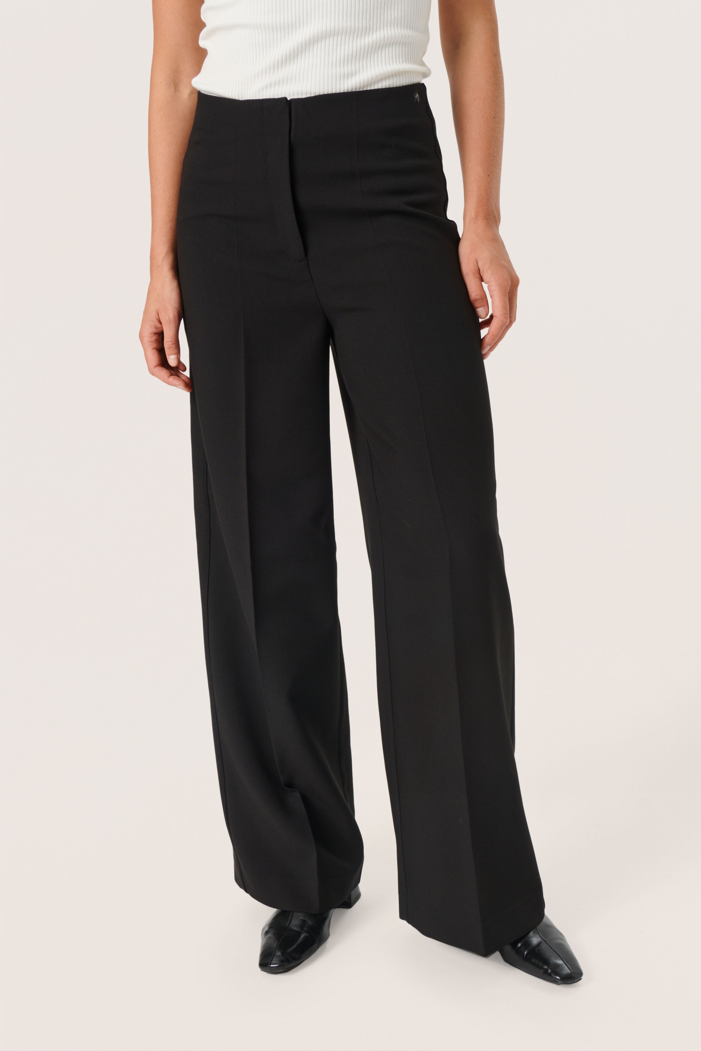 SLCorinne Wide Trousers LOOKBOOK FRONT 30407228-40050