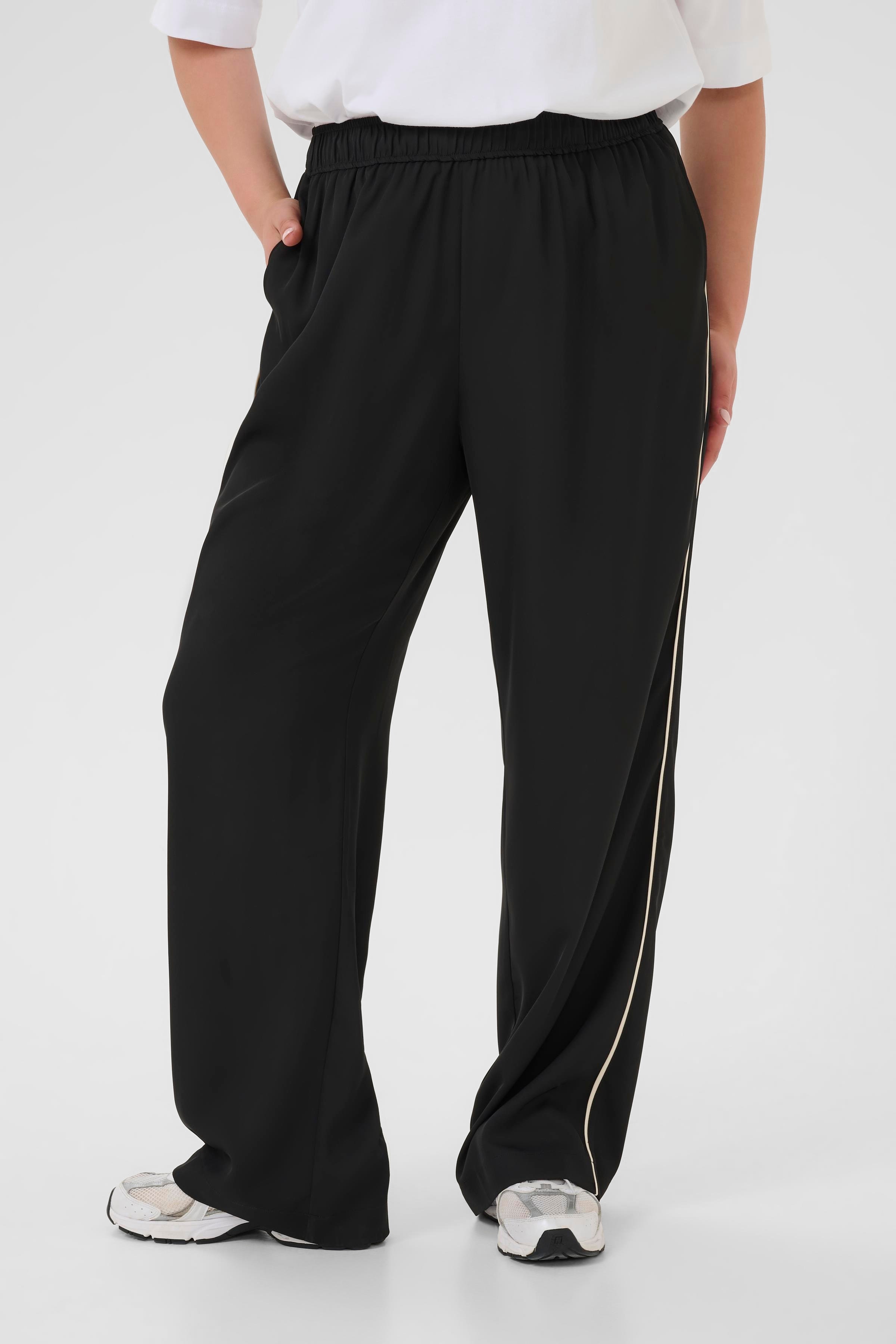 KCtenna Hose LOOKBOOK FRONT 10583433-100121