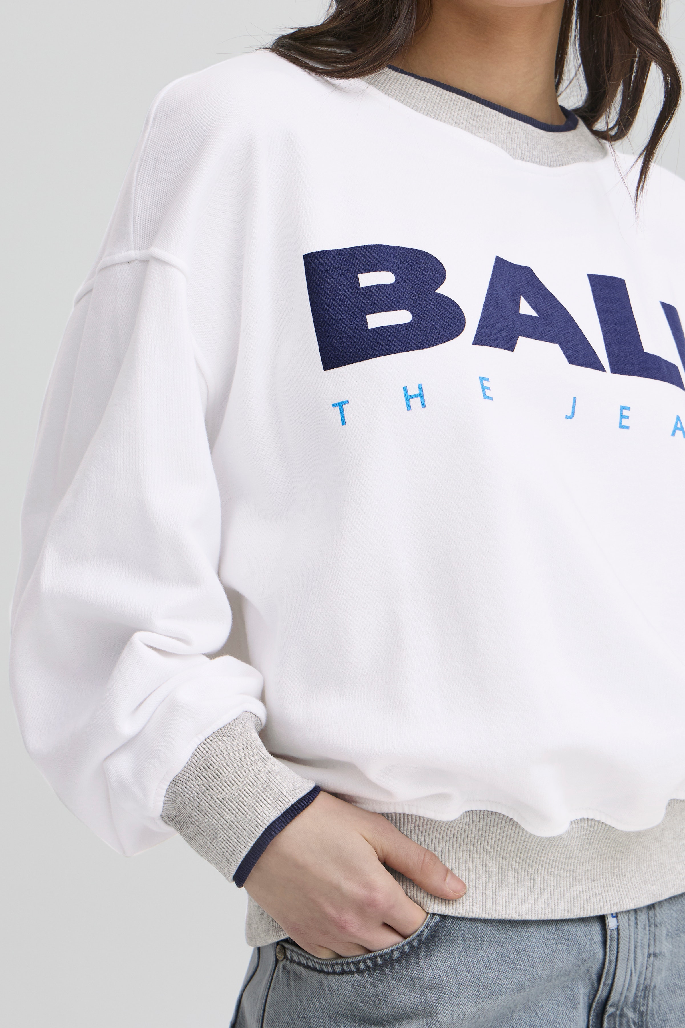 BASIMONA Sweatshirt LOOKBOOK DETAIL 50405055-114800