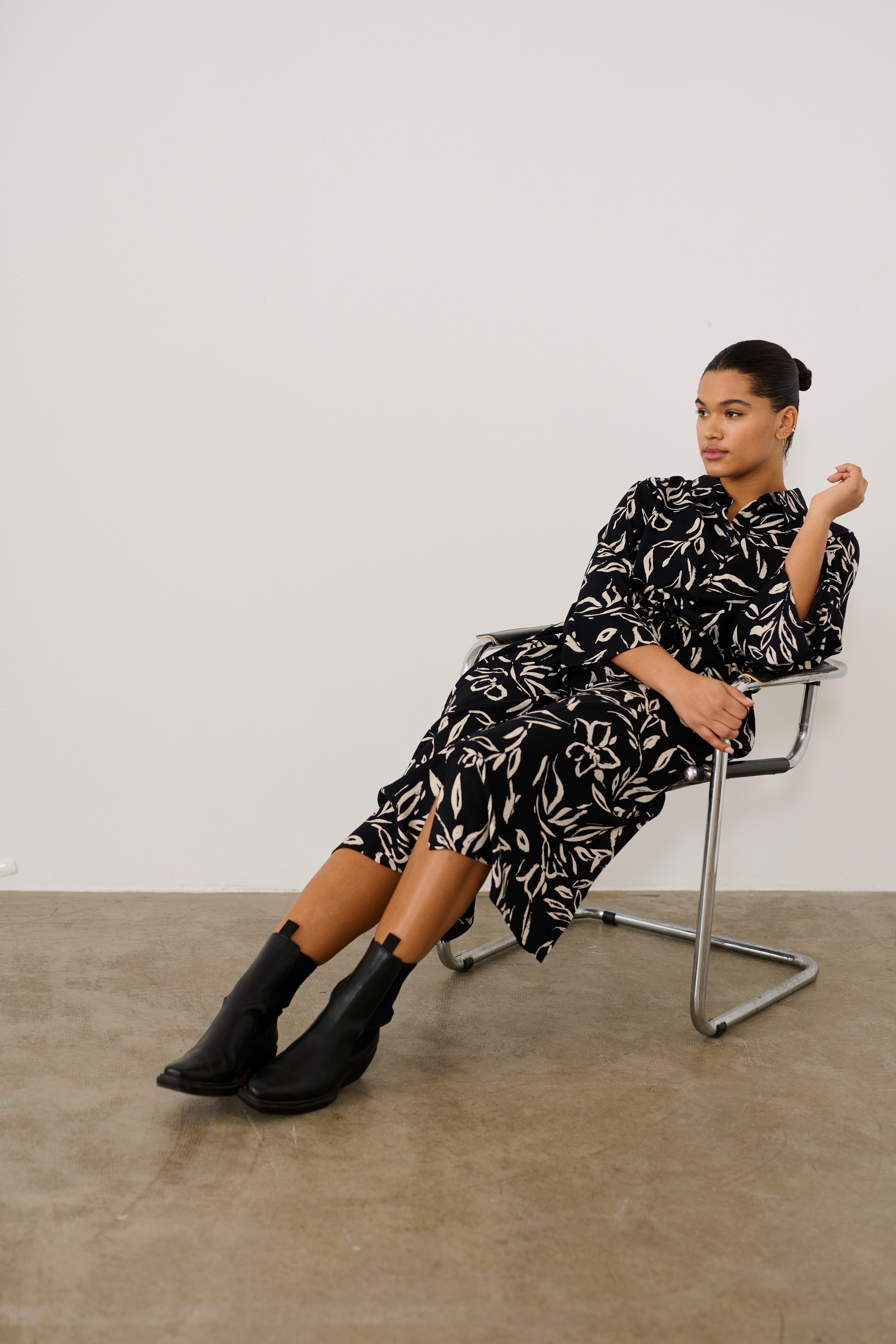 KCflora Robe LOCATION NONE 10582542-106278