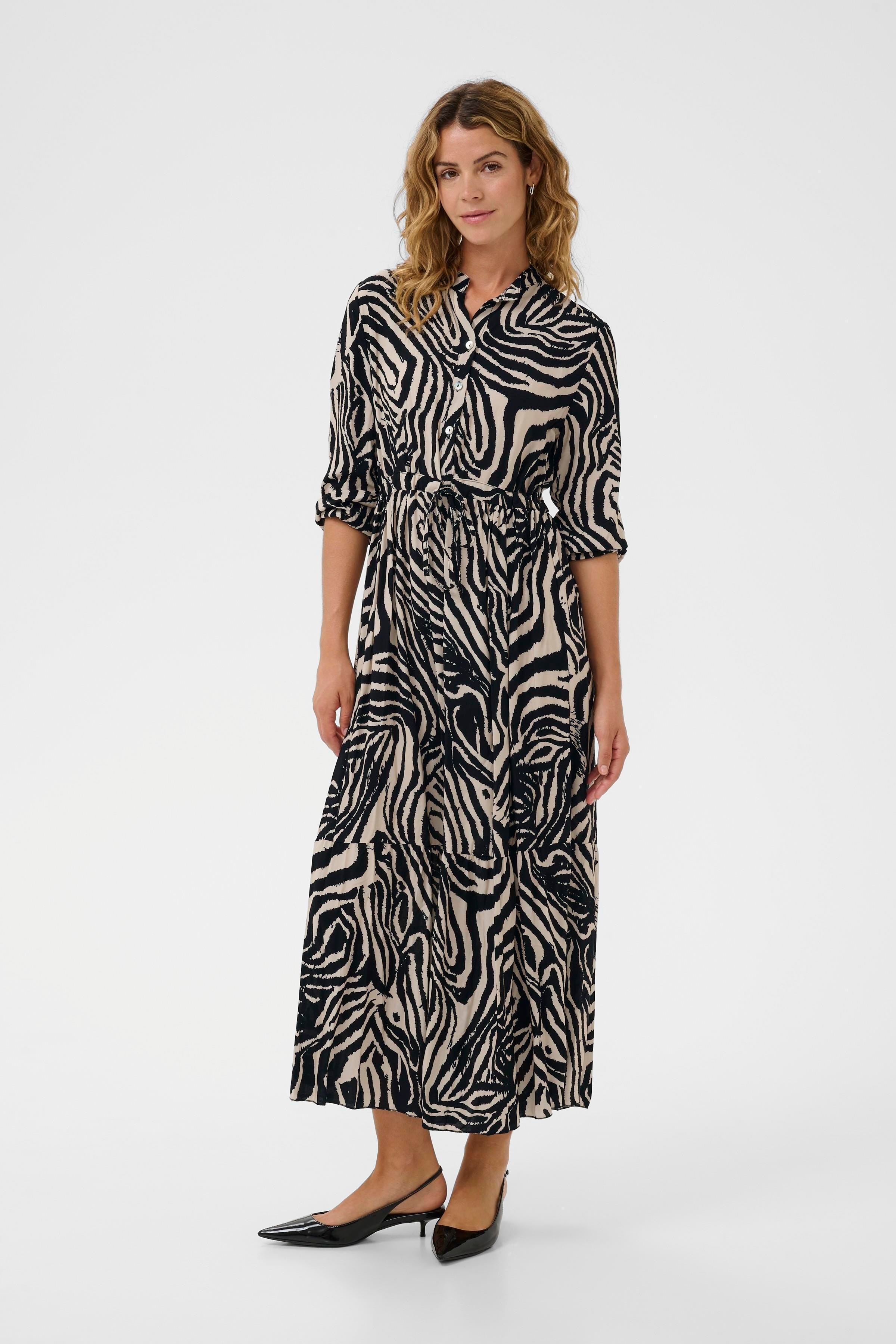 CRAlora Kleid LOOKBOOK FRONT 10650723-107821