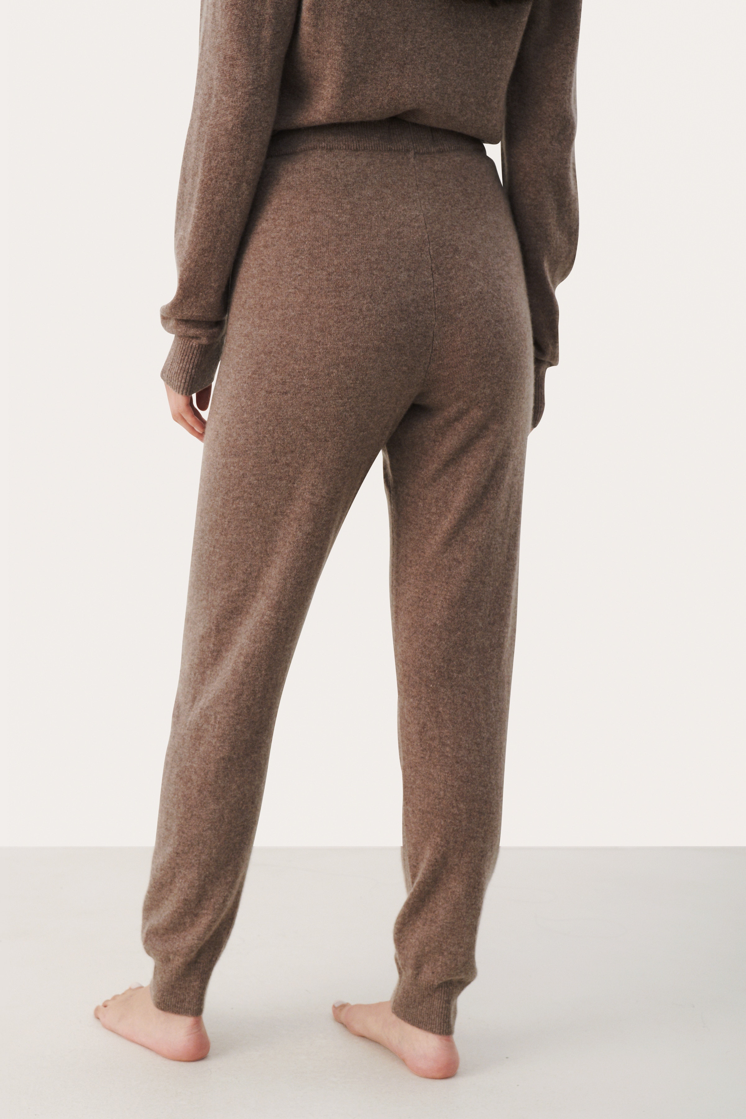 EwandaPW Cashmere trousers LOOKBOOK BACK 30307335-1811121