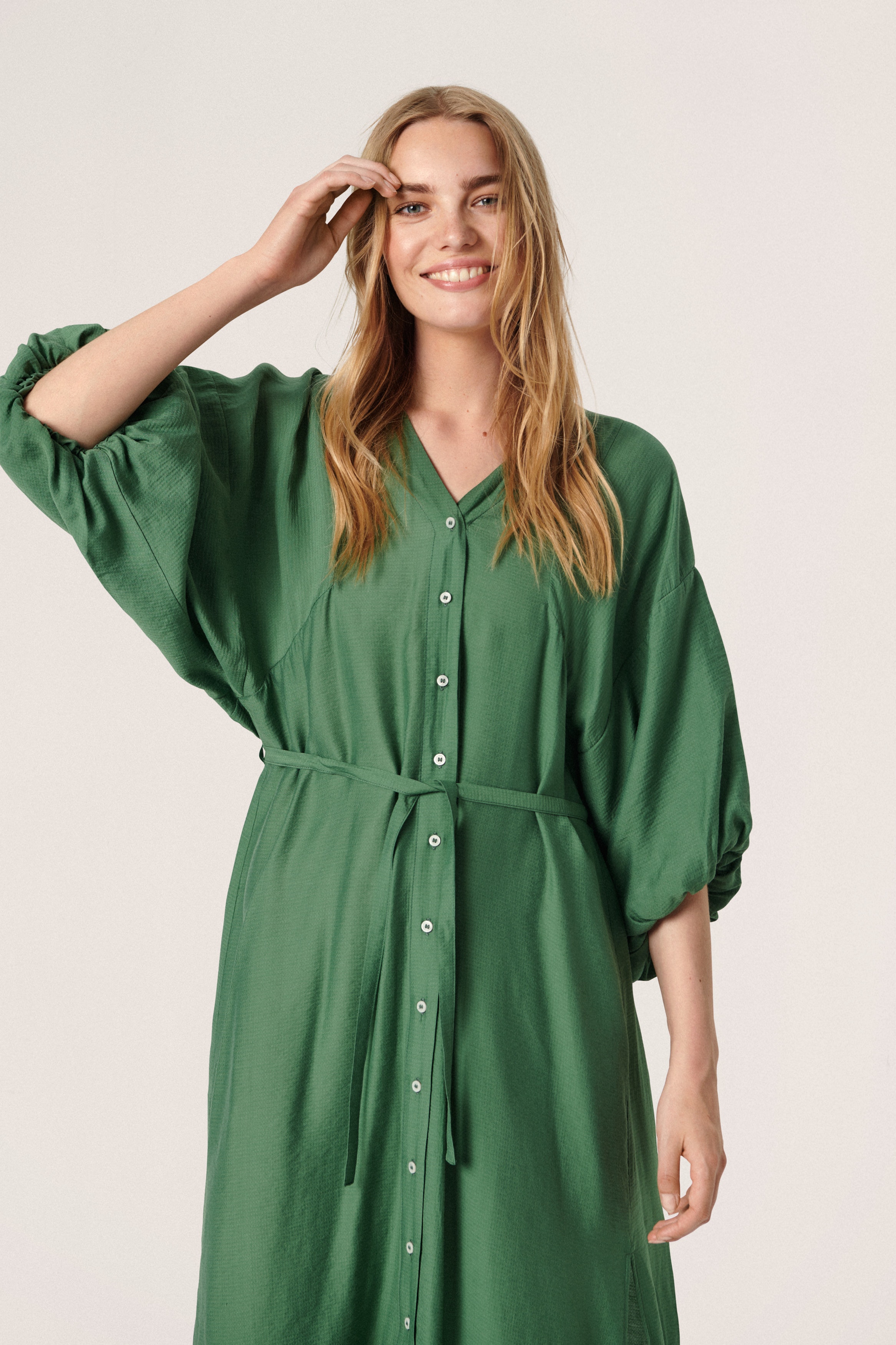 SLAminah Kleid LOOKBOOK FRONT 30406324-175912