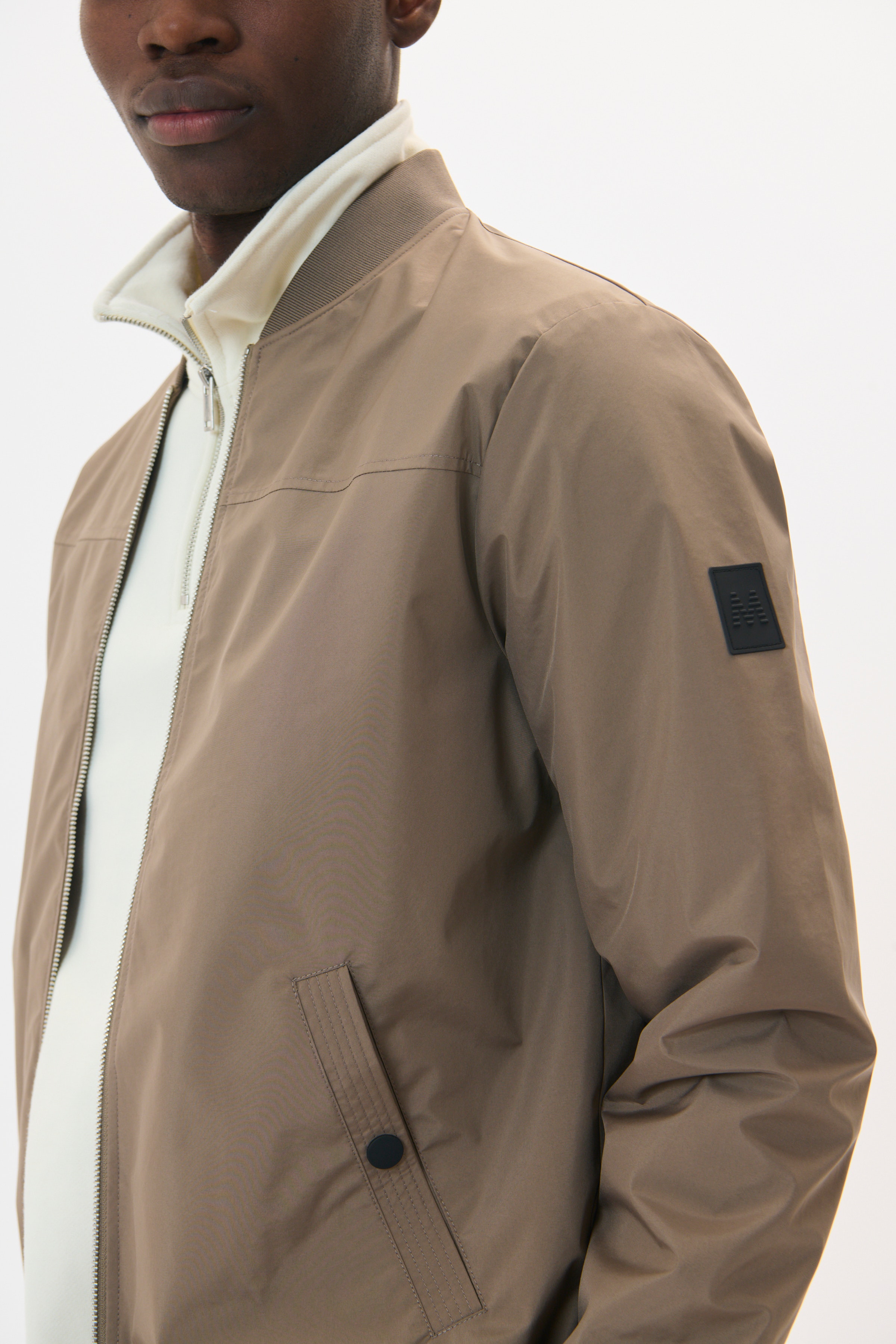 MAclay Bomber Jacket LOOKBOOK DETAIL 30205869-181112