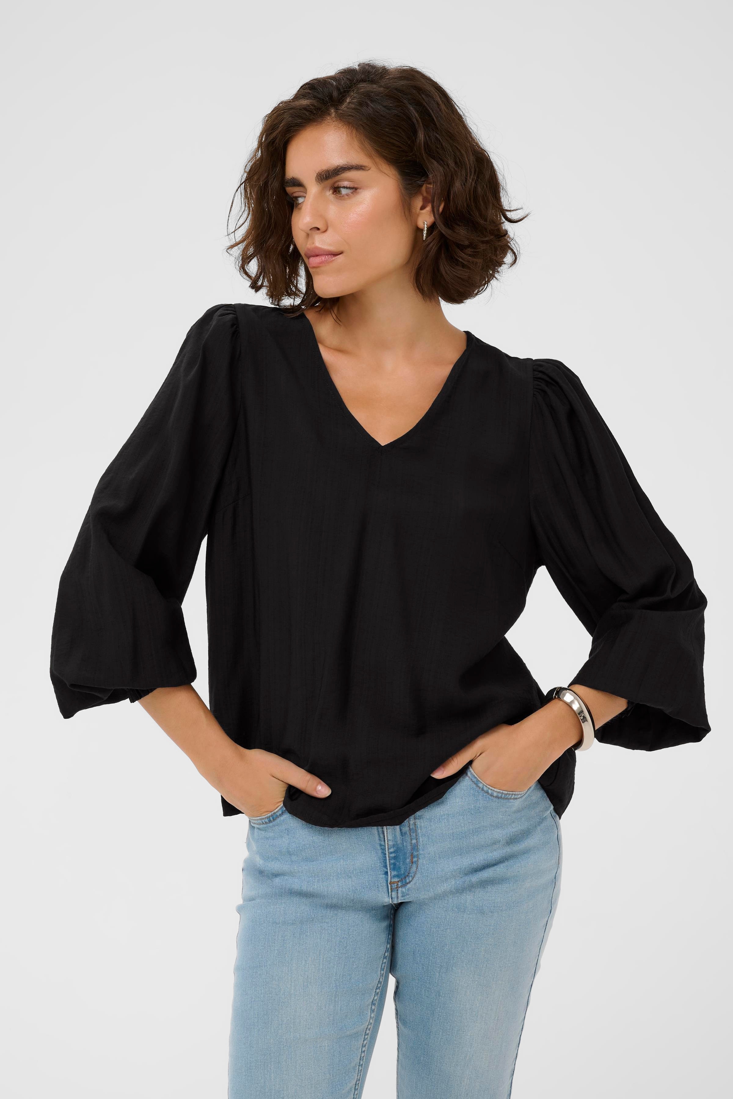 KAlufia Bluse LOOKBOOK FRONT 10511104-100121