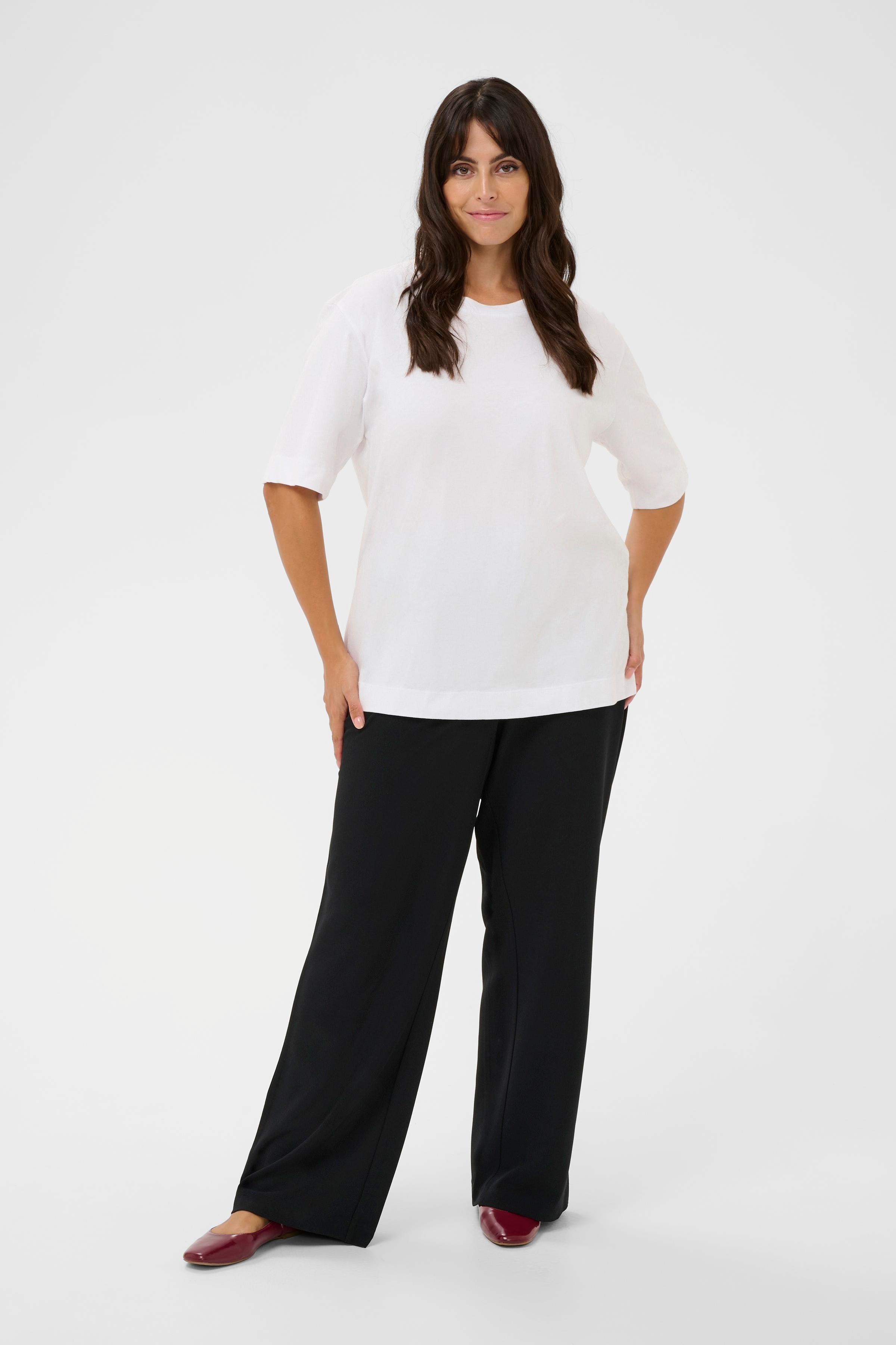 KCmina T-shirt LOOKBOOK FRONT 10583008-110601