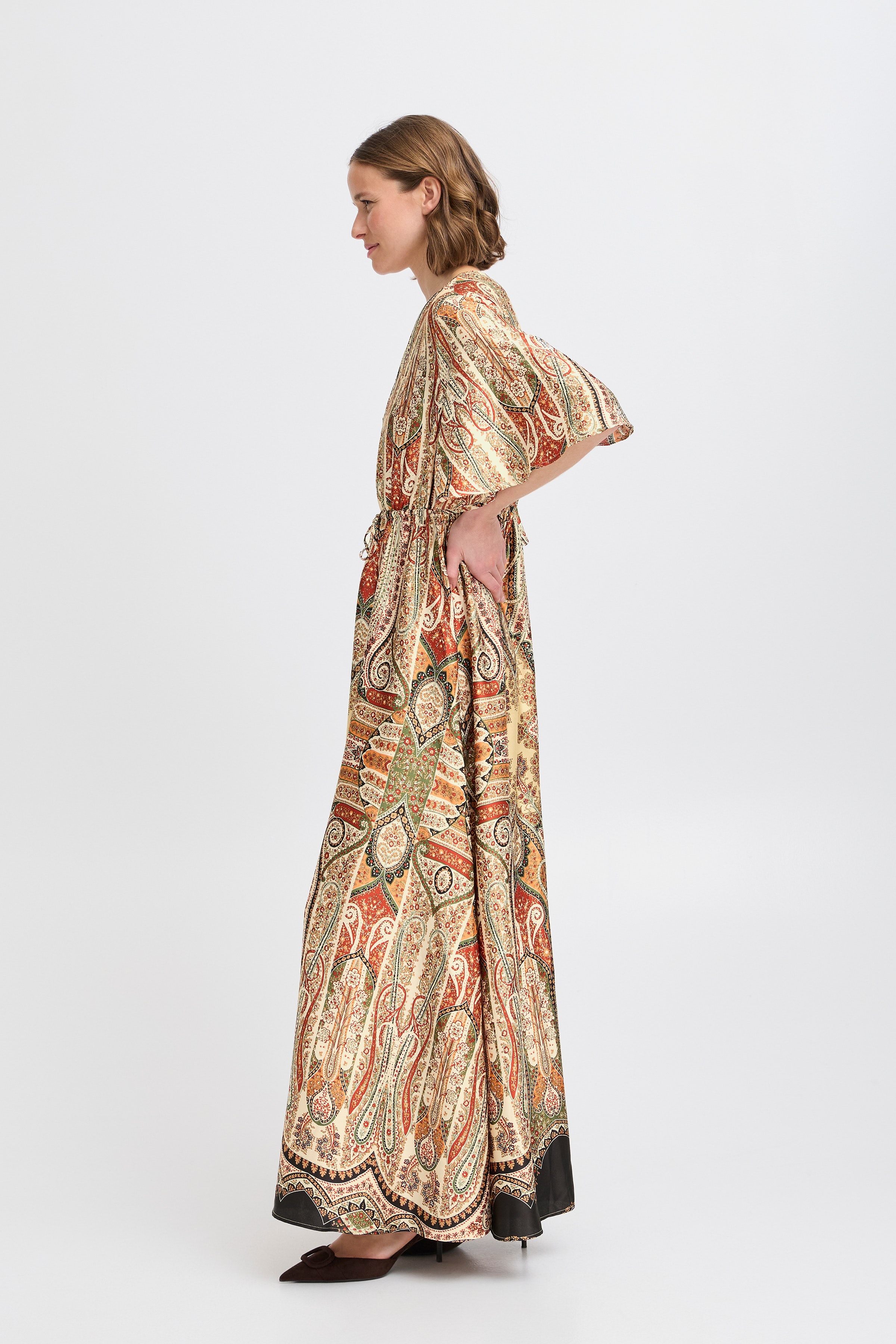 BYFARINELA Kjole LOOKBOOK FRONT 20816900-205241