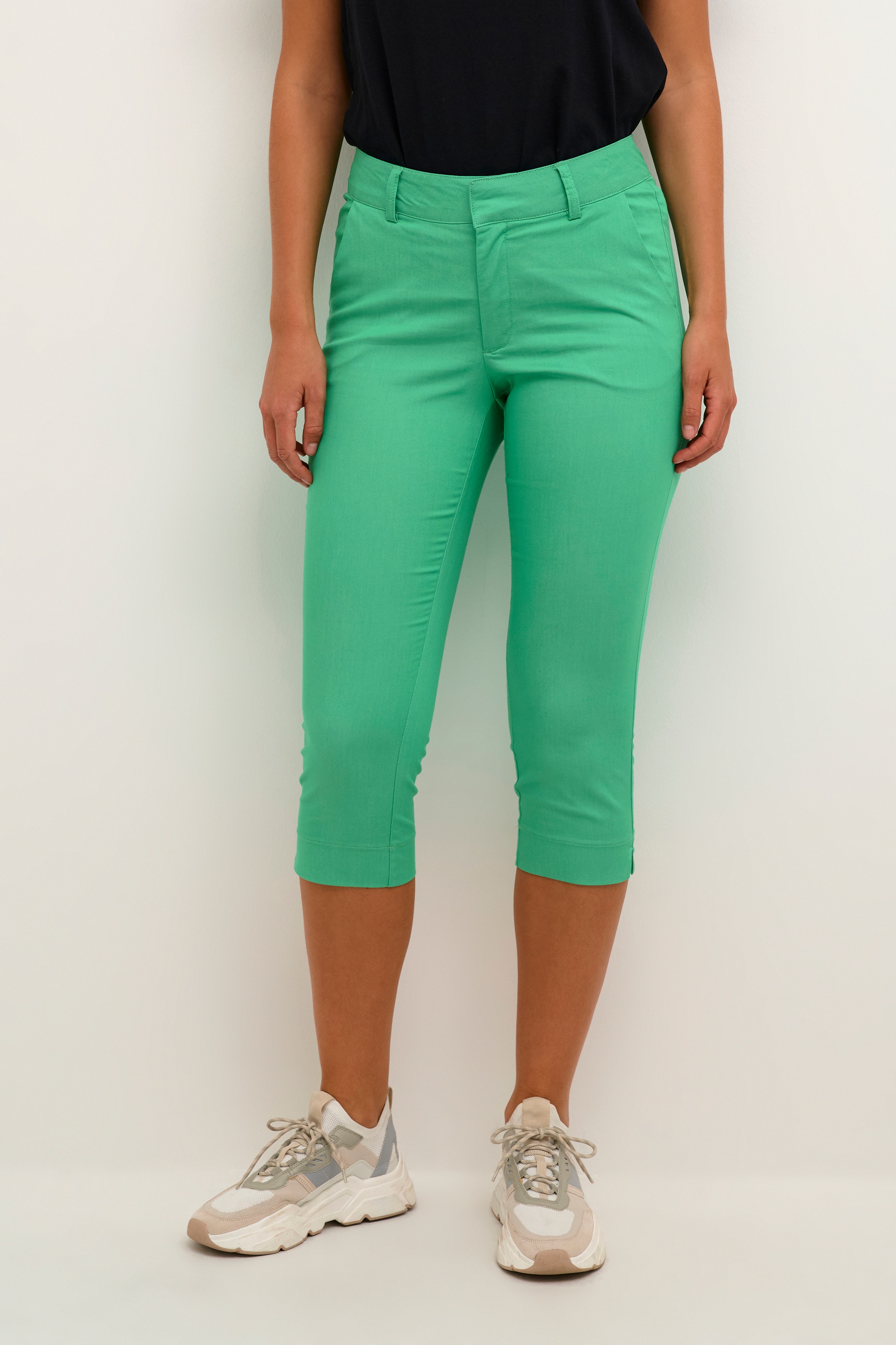 KAlea Bukser LOOKBOOK FRONT 10506815-165825