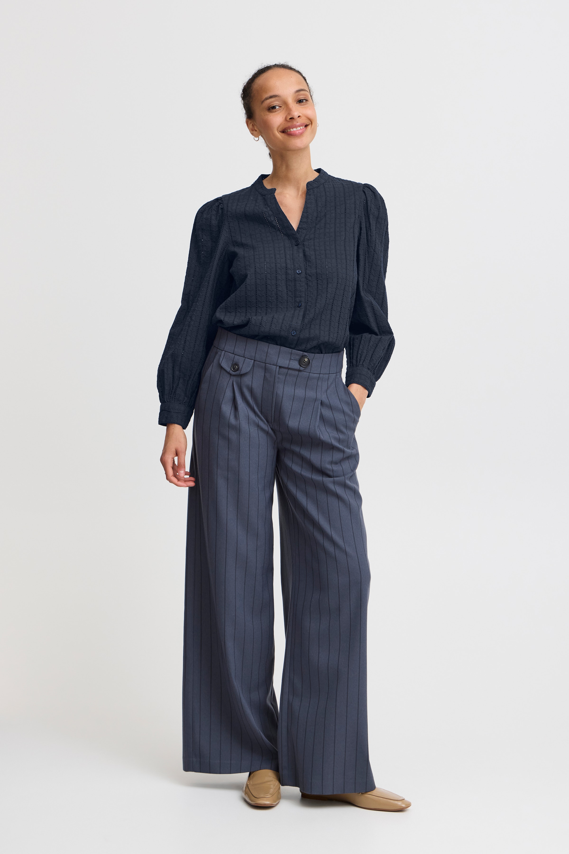 BYHASSIE Skjorte LOOKBOOK FRONT 20815220-193923