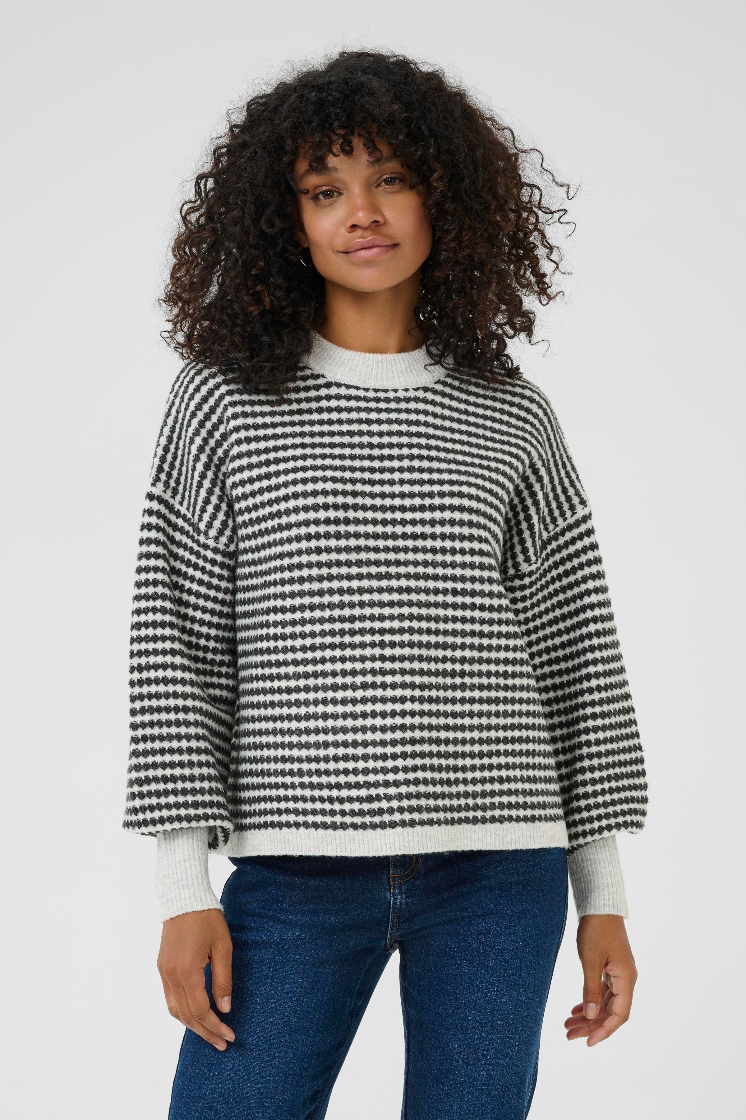 KAellery Pullover LOOKBOOK FRONT 10509032-108430