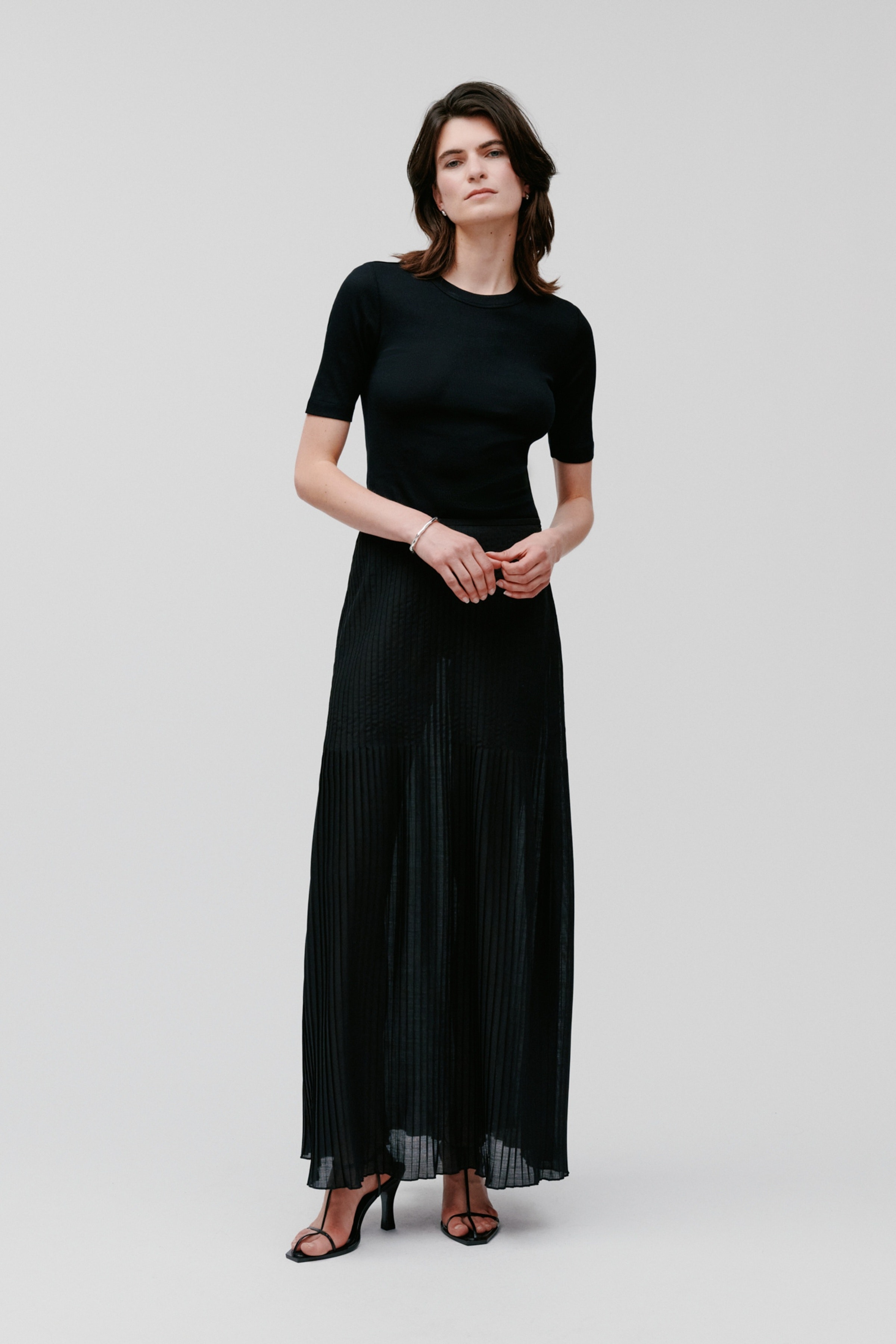 SALENA Skjørt LOOKBOOK FRONT 30600740-BK999