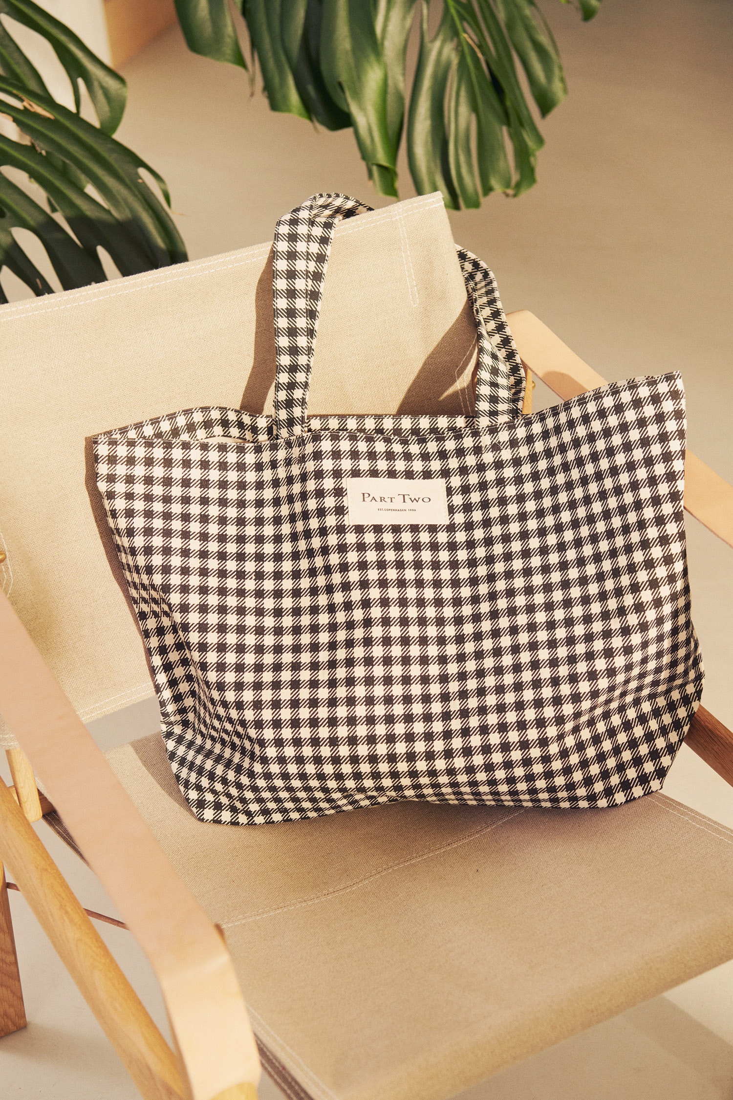 Canvas Totebag LOOKBOOK FRONT 30307625-302056