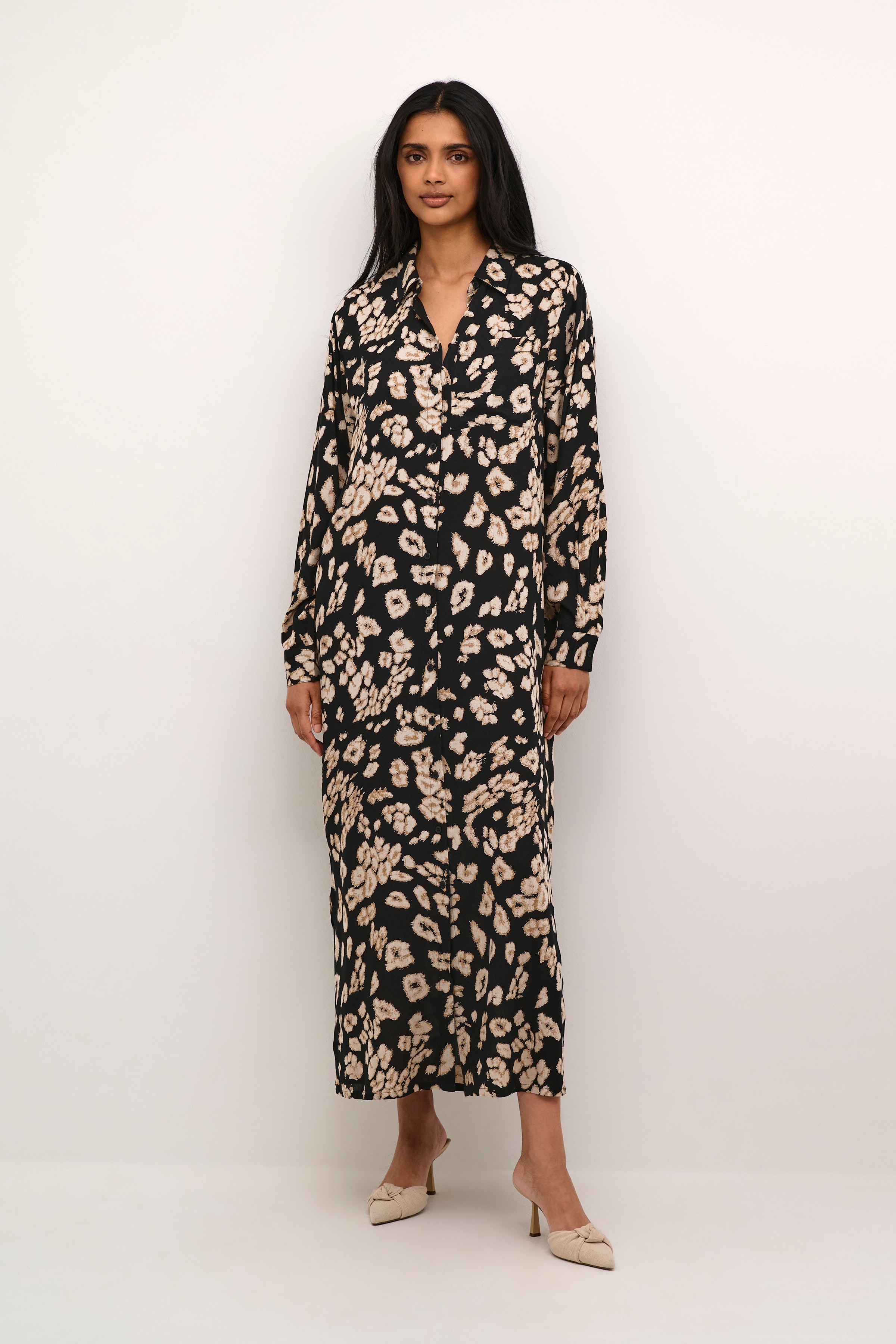 KAbeathe Robe LOOKBOOK FRONT 10508900-106181