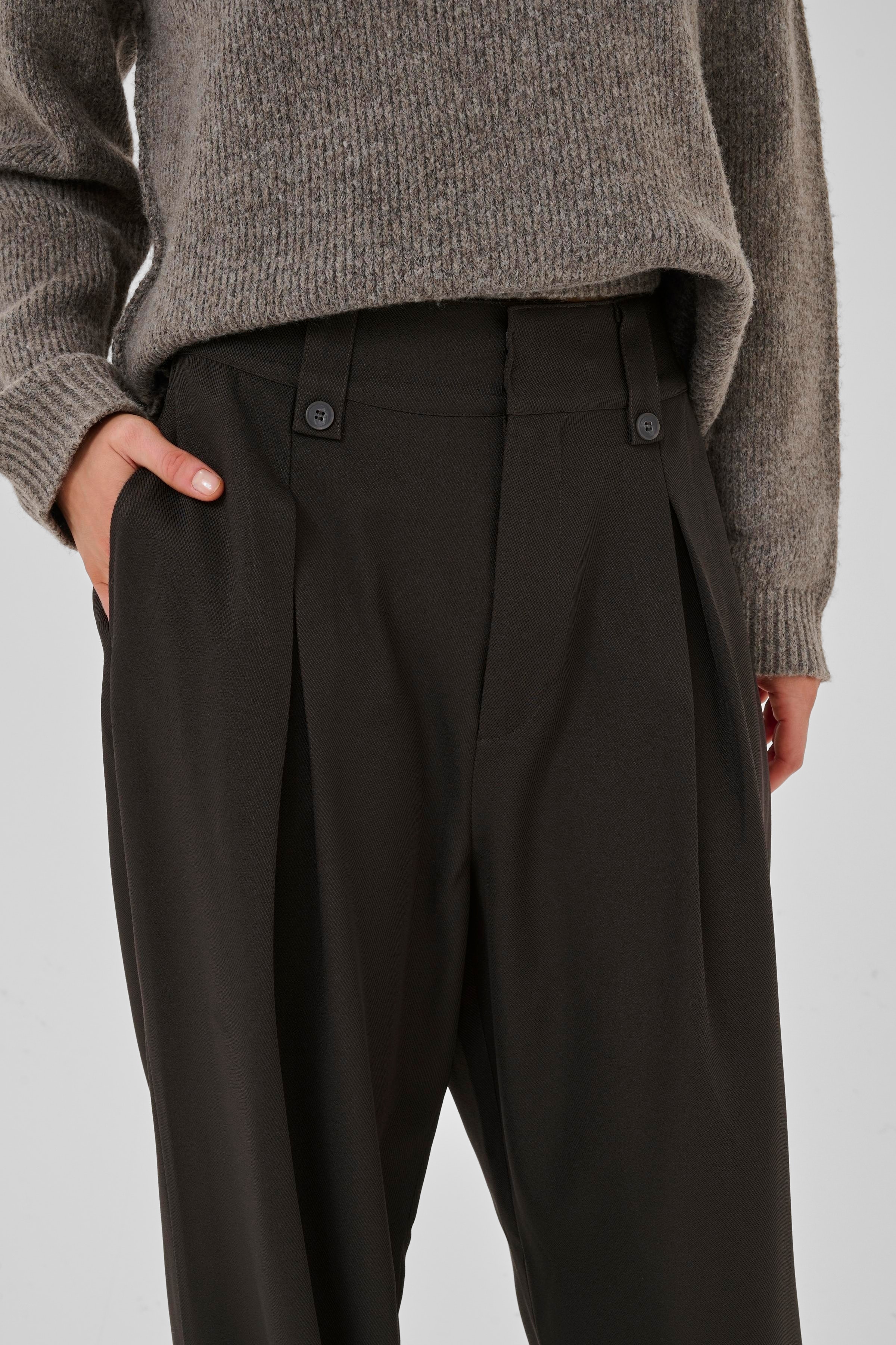 DisaMW Hose LOOKBOOK DETAIL 10704493-191103
