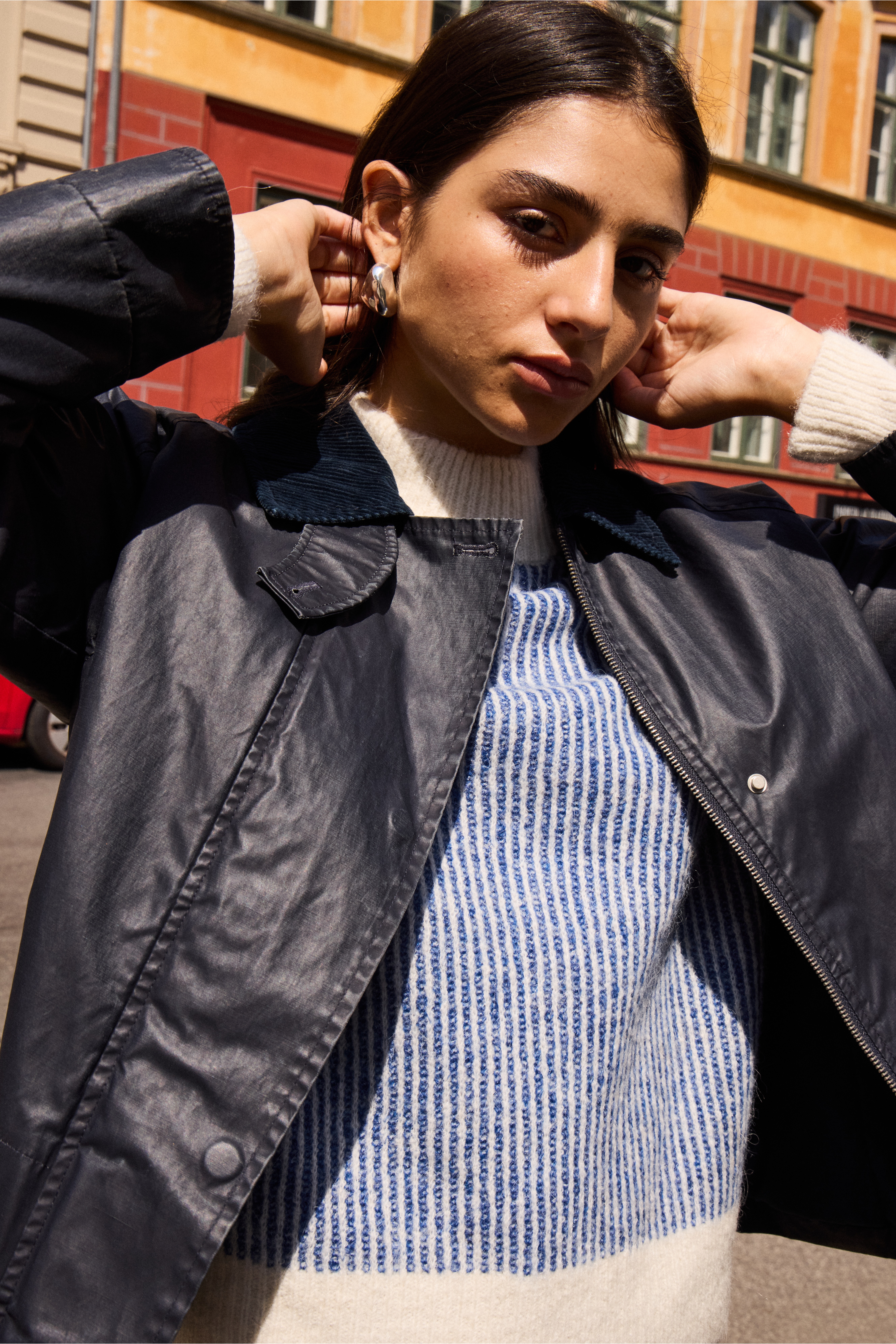 IHGANILO Ytterplagg LOCATION NONE 20123119-194013