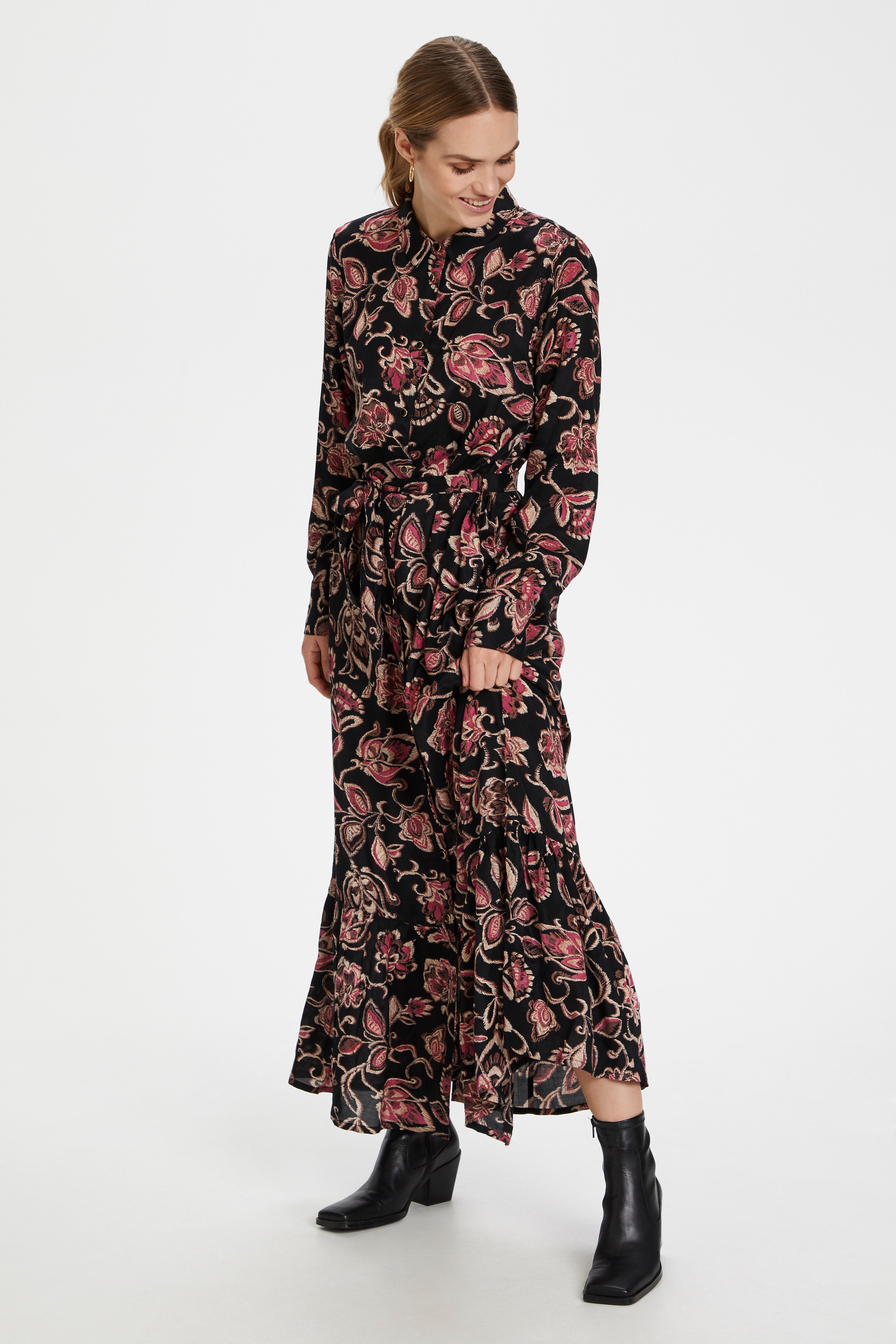 Kjole LOOKBOOK FRONT 10504838-100544