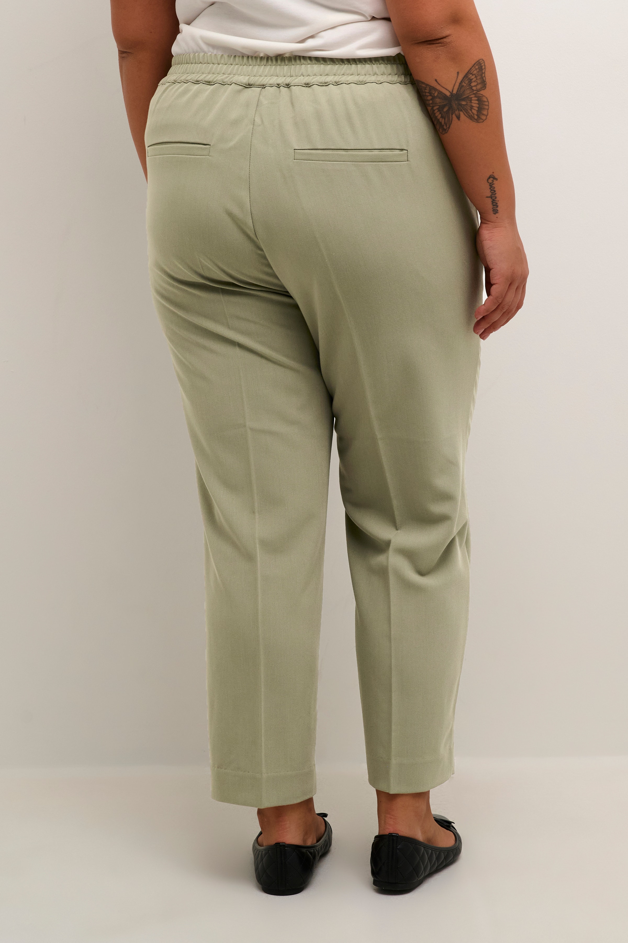 KCsakira Cropped Trousers LOOKBOOK BACK 10580650-170613