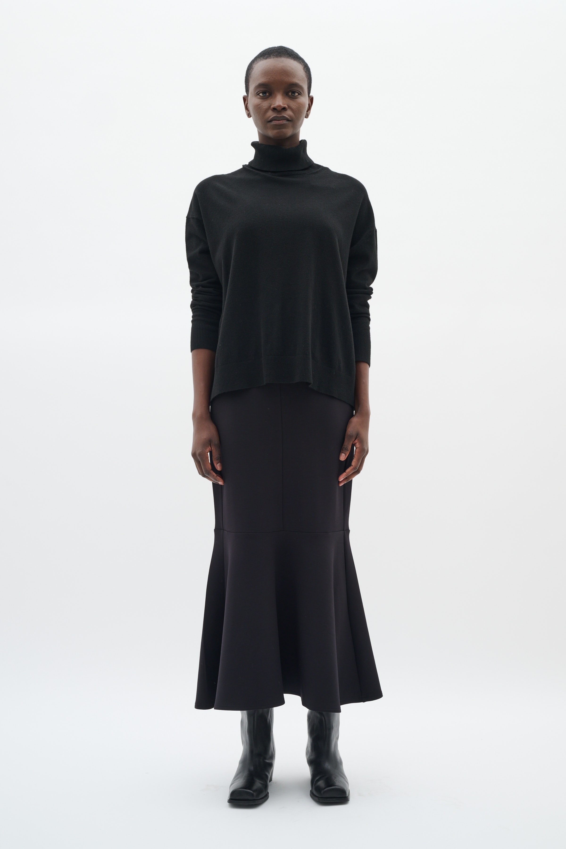 GleaIW Kellsie Turtleneck Pullover LOOKBOOK FRONT 30110934-194008