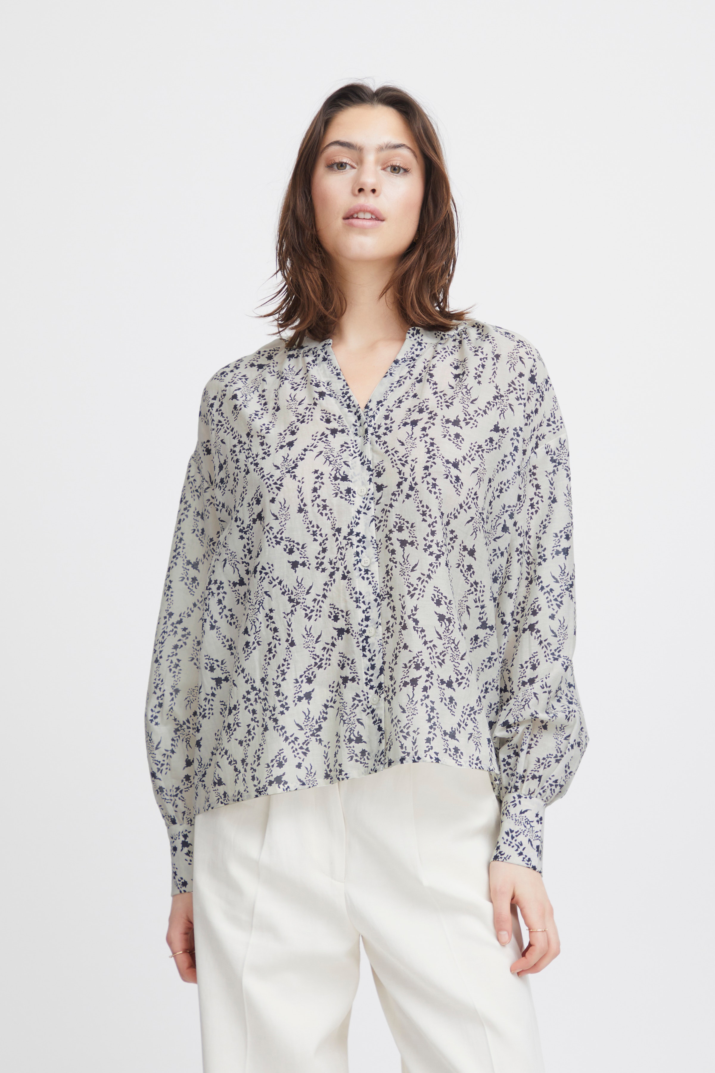 IRTHEA Hemd LOOKBOOK FRONT 20120593-202881