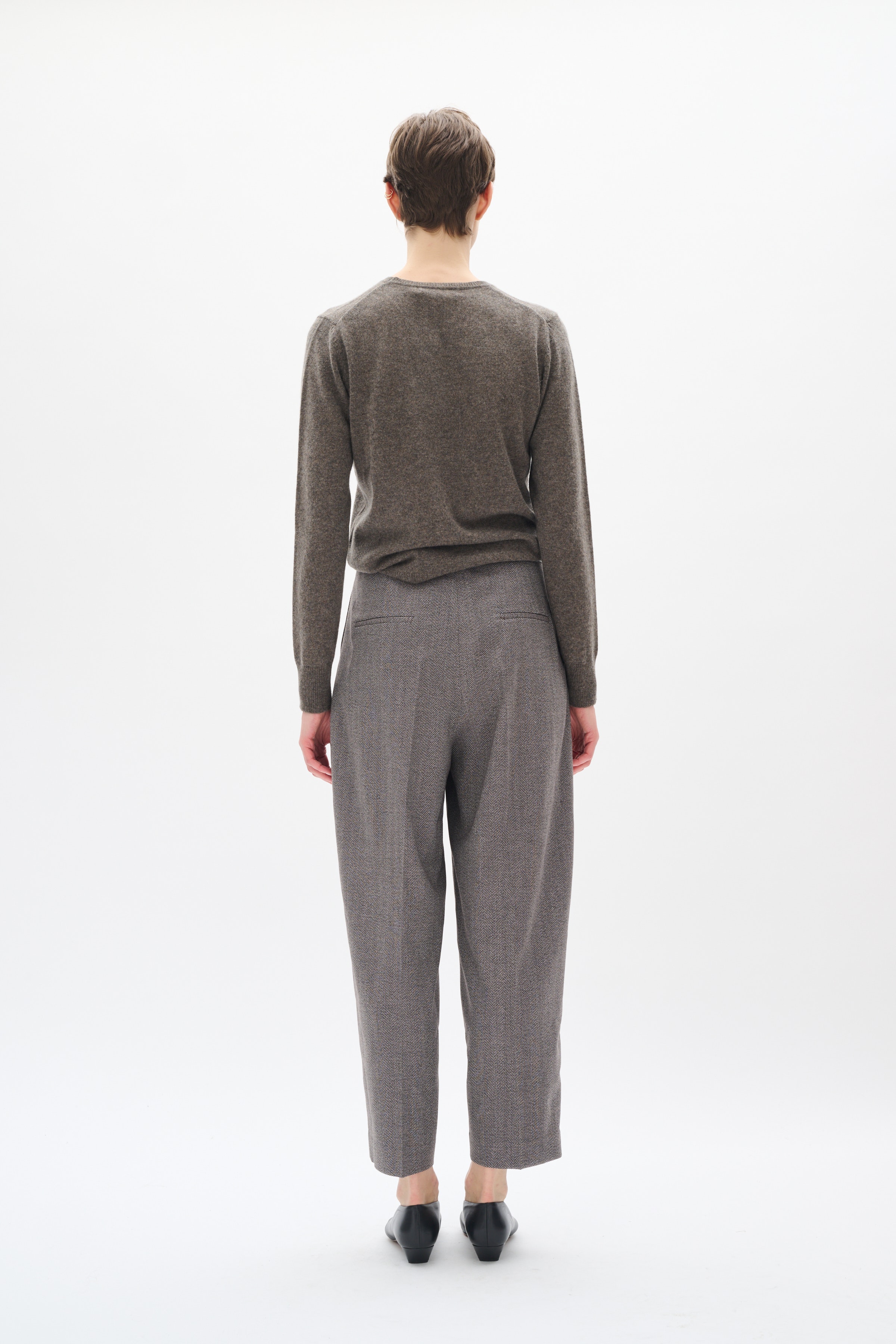 KahlaIW Pleated Trousers LOOKBOOK BACK 30109734-191518