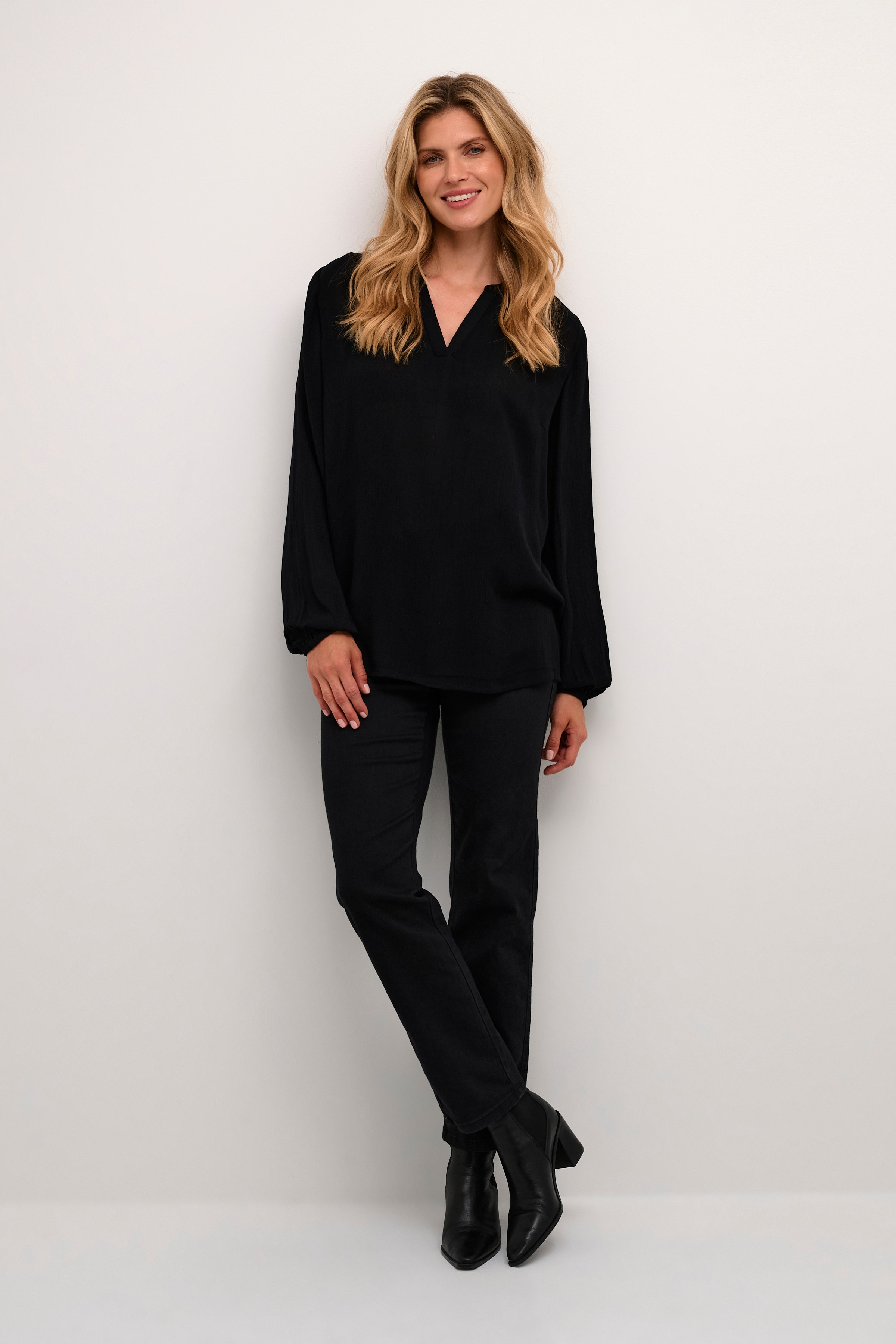 BPlouise Blus LOOKBOOK FRONT 10590633-100121B