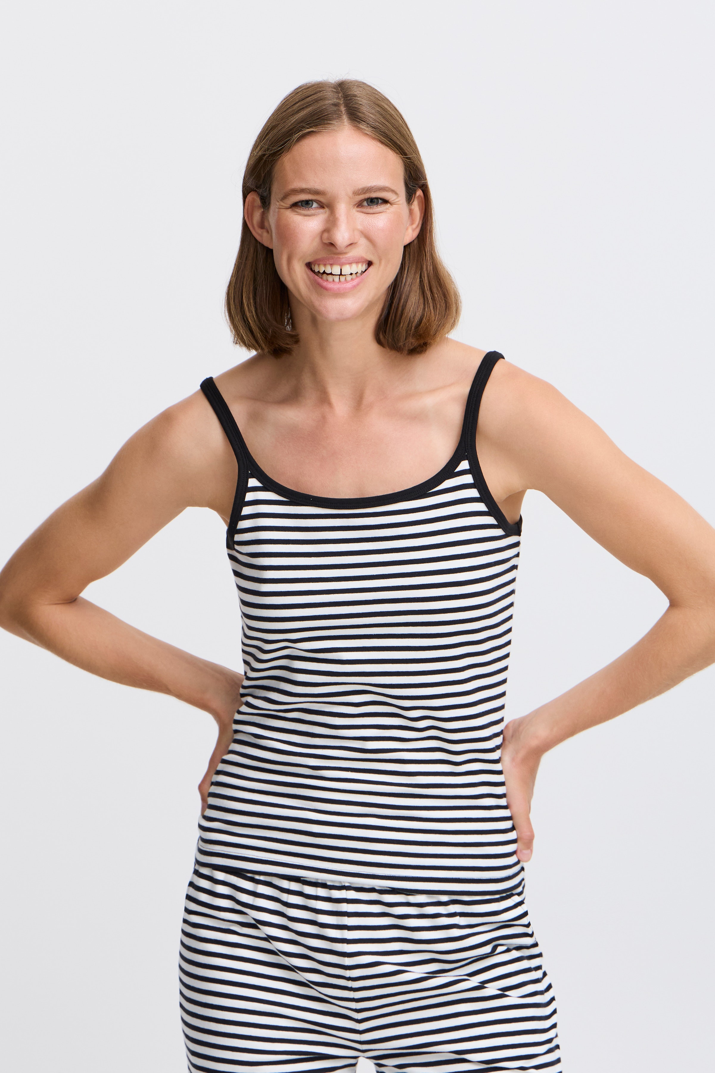 BYPANDINNA Top LOOKBOOK FRONT 20816855-204753