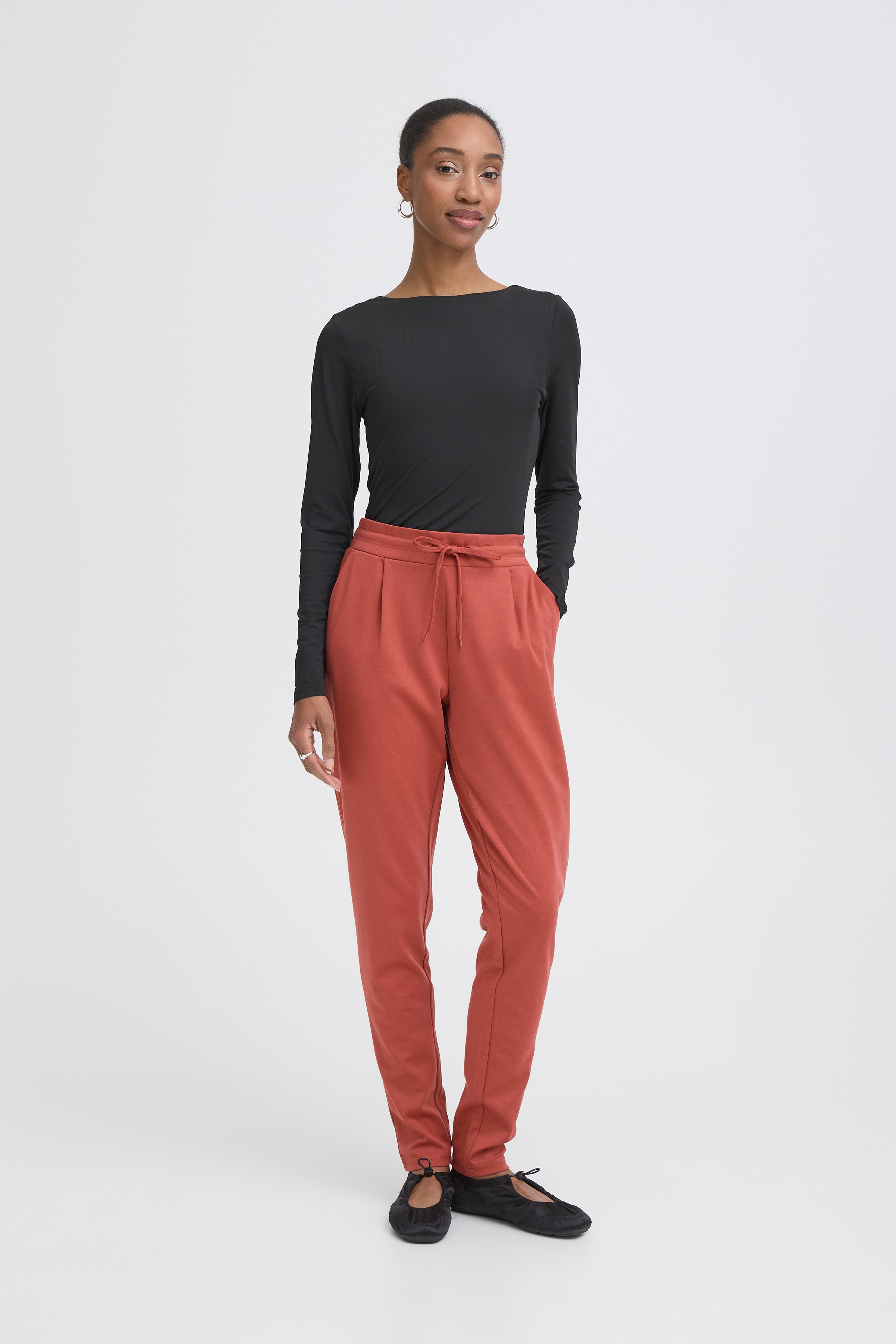 IHKATE Hose LOOKBOOK FRONT 20105036-191533