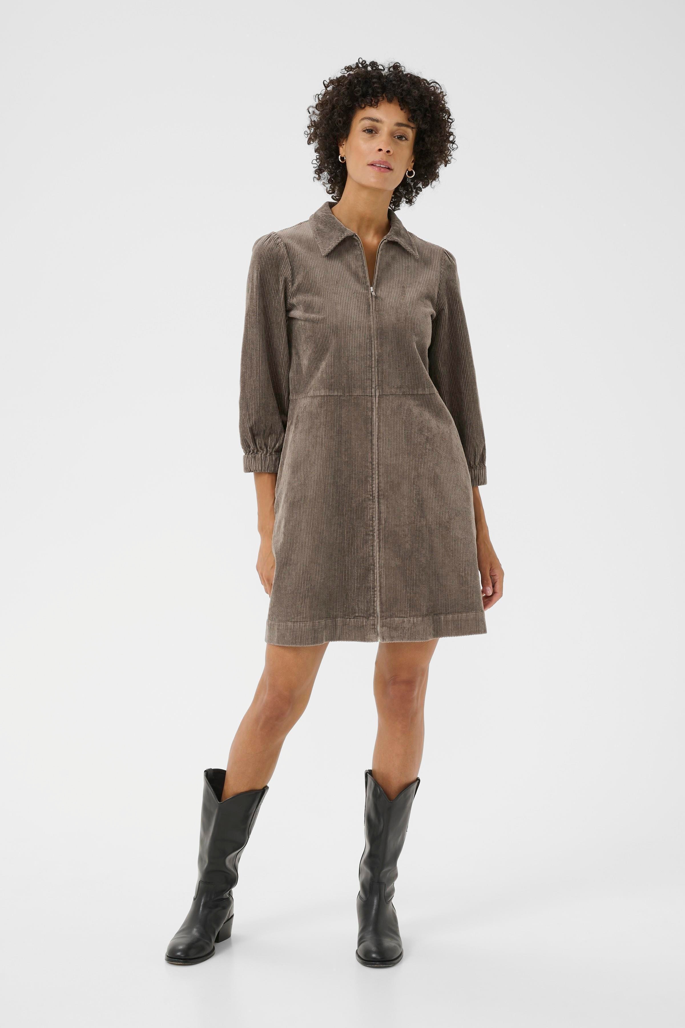 EyvorPW Fløjskjole LOOKBOOK FRONT 30308117-181304