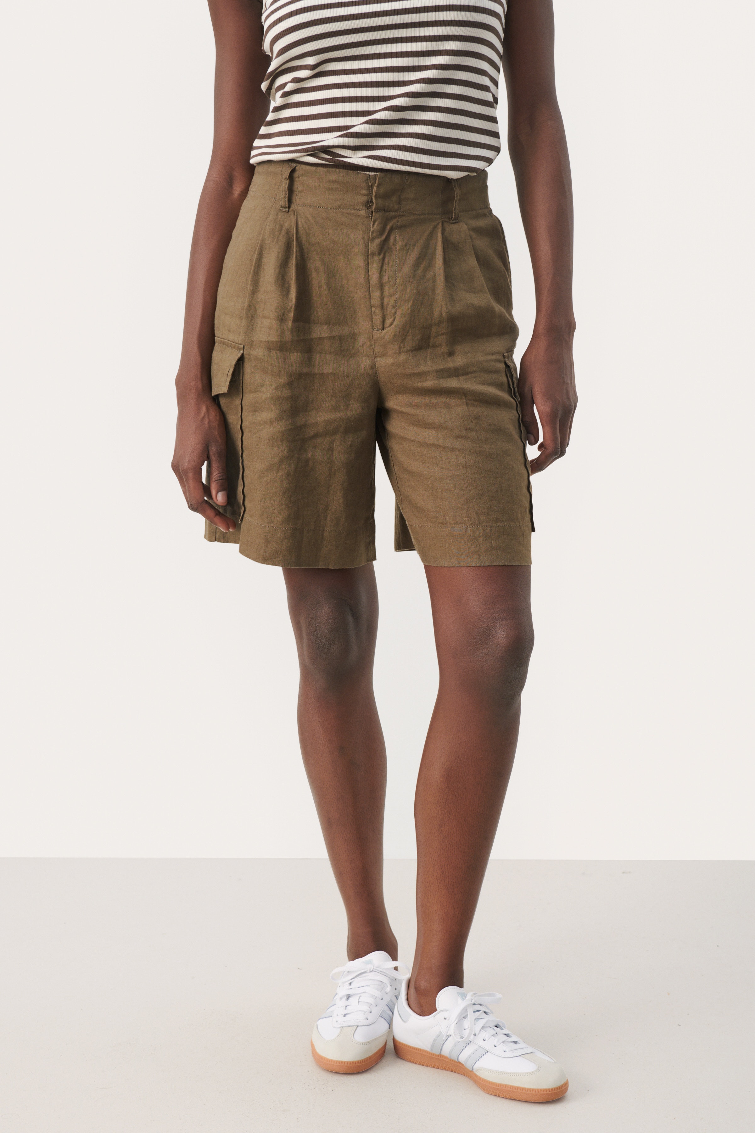 GedictePW Linen shorts LOOKBOOK FRONT 30308588-190820