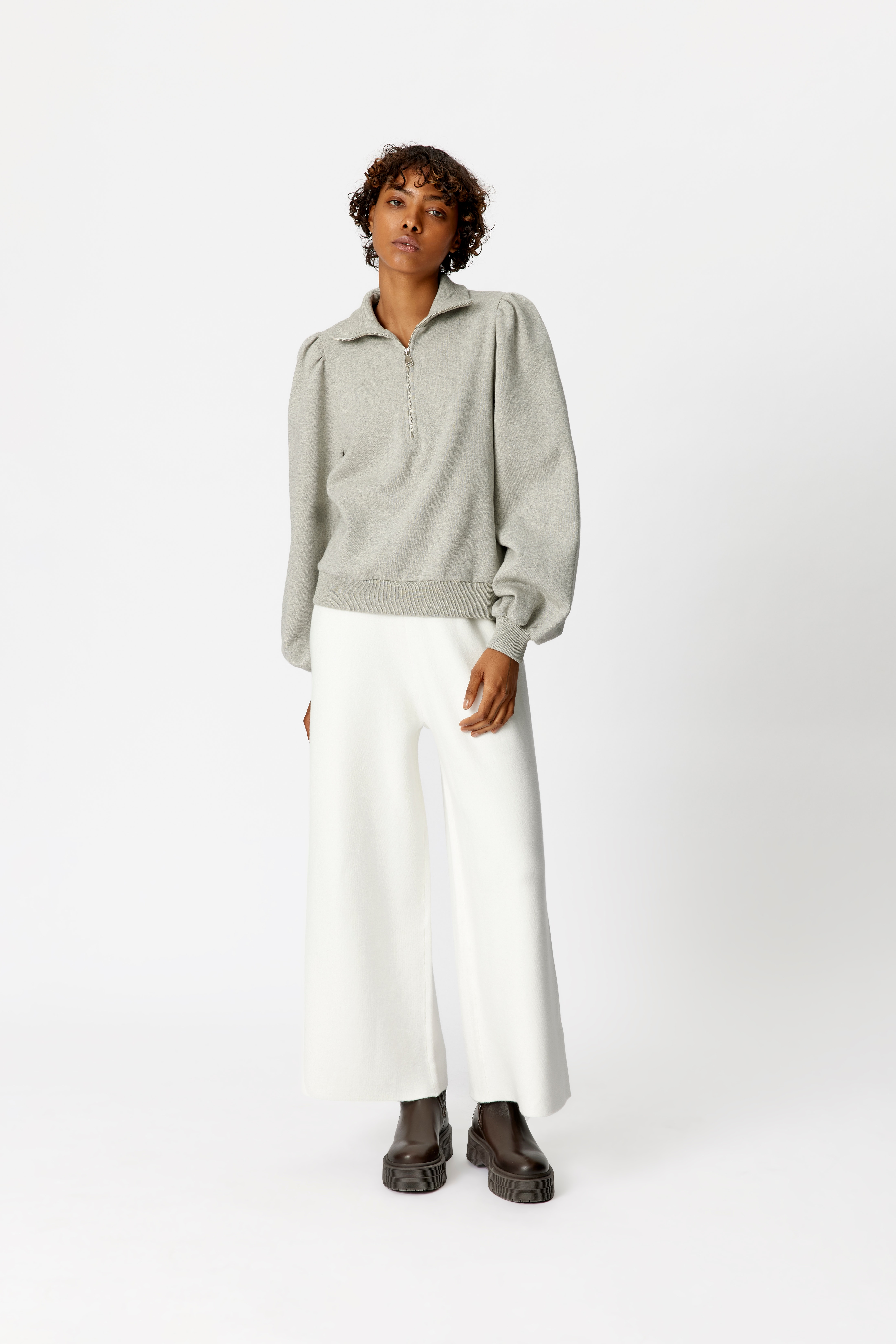 NankitaGZ Sweatshirt LOOKBOOK FRONT 10905581-100493