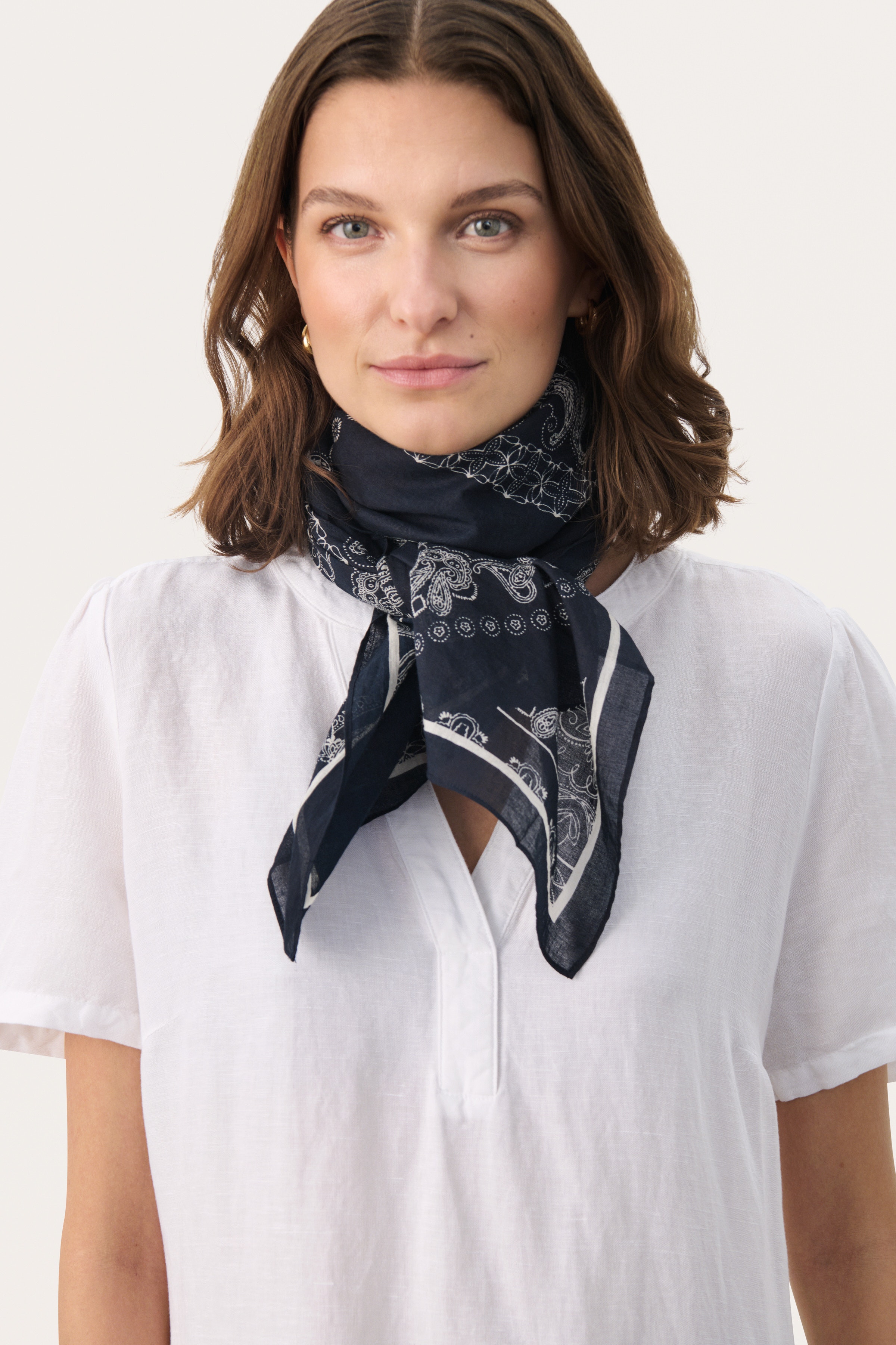 LouiPW Scarf LOOKBOOK BACK 30308998-303659