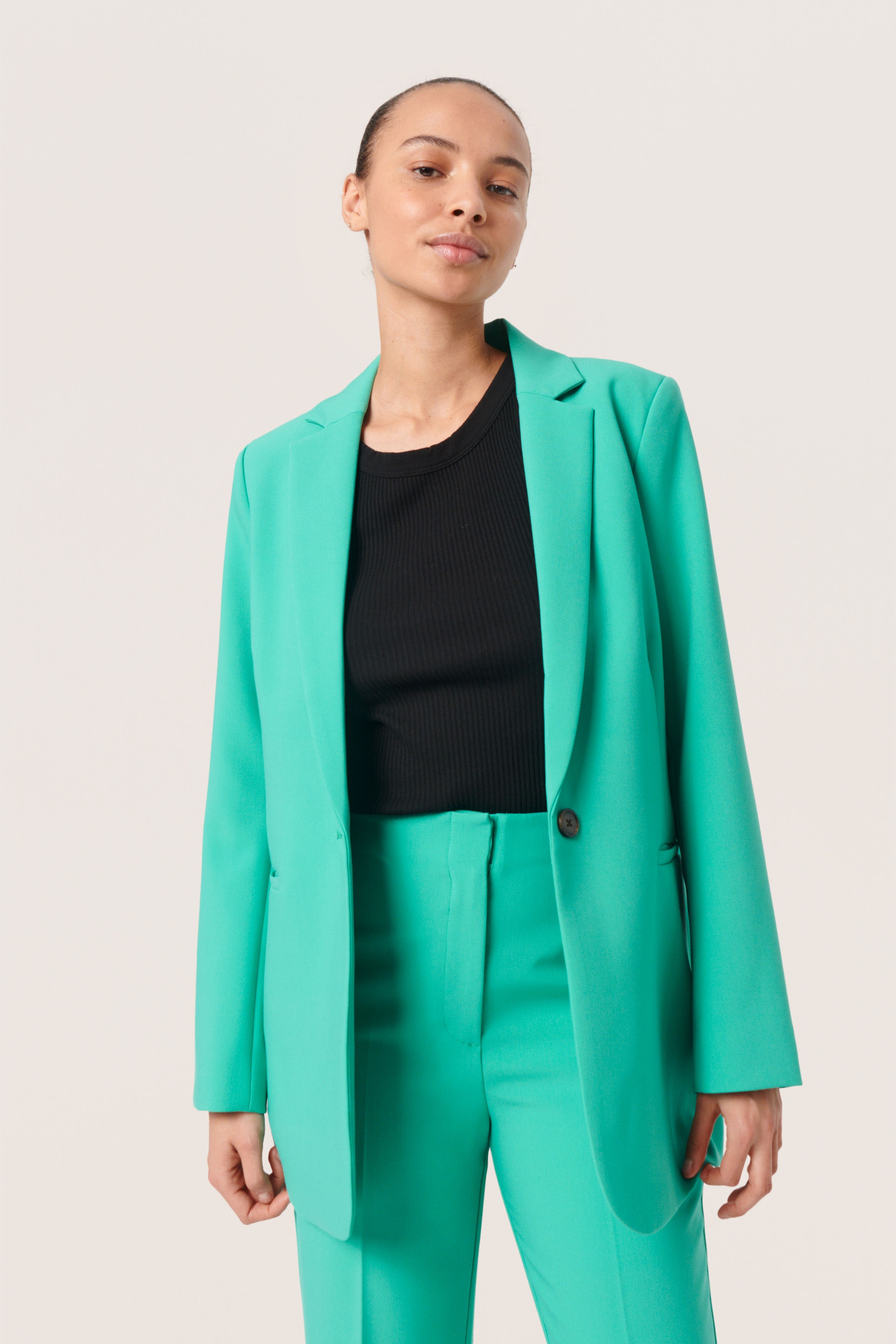 SLCorinne Blazer LOCATION NONE 30406875-165421