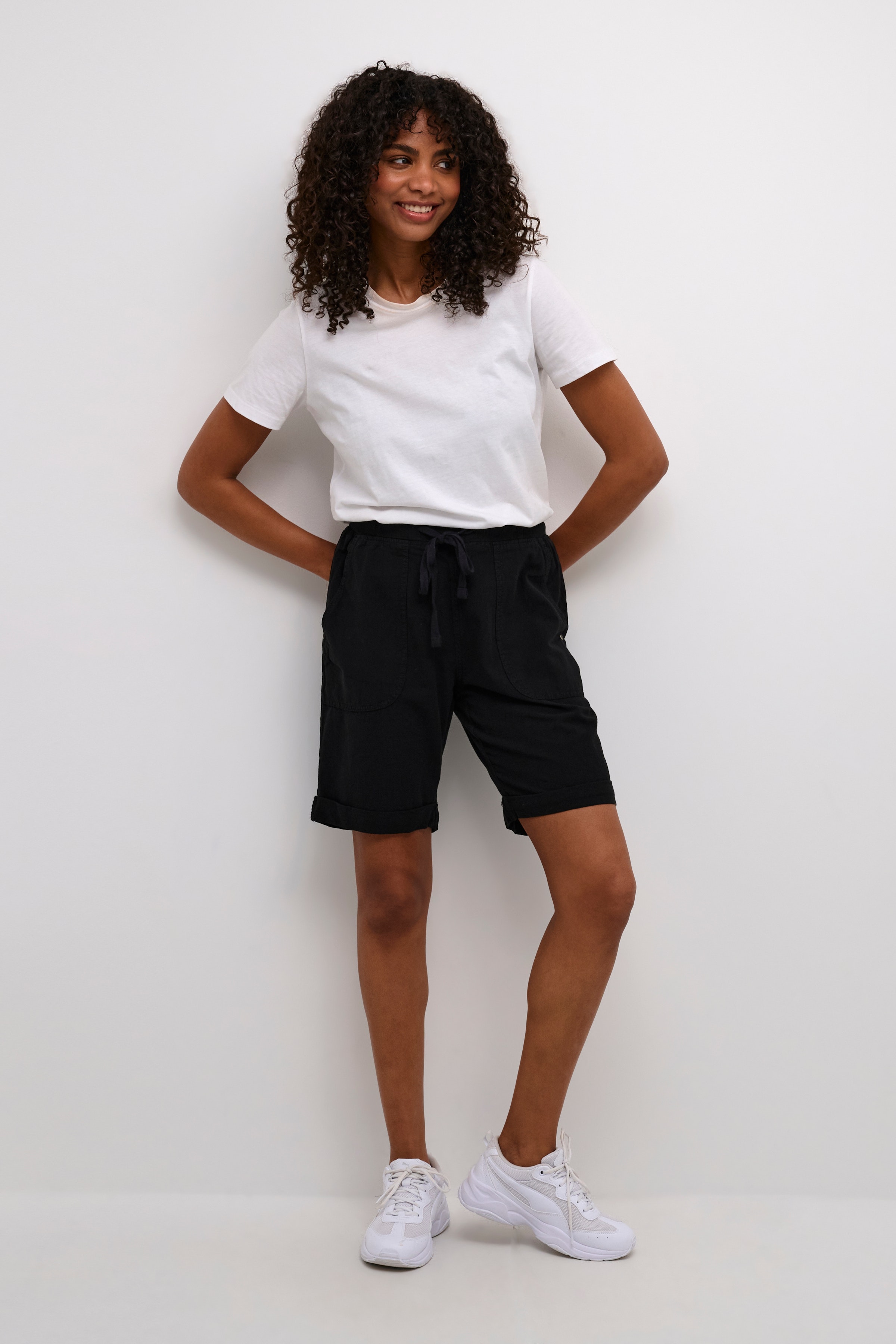 KAnaya Shorts LOOKBOOK FRONT 10504239-50600