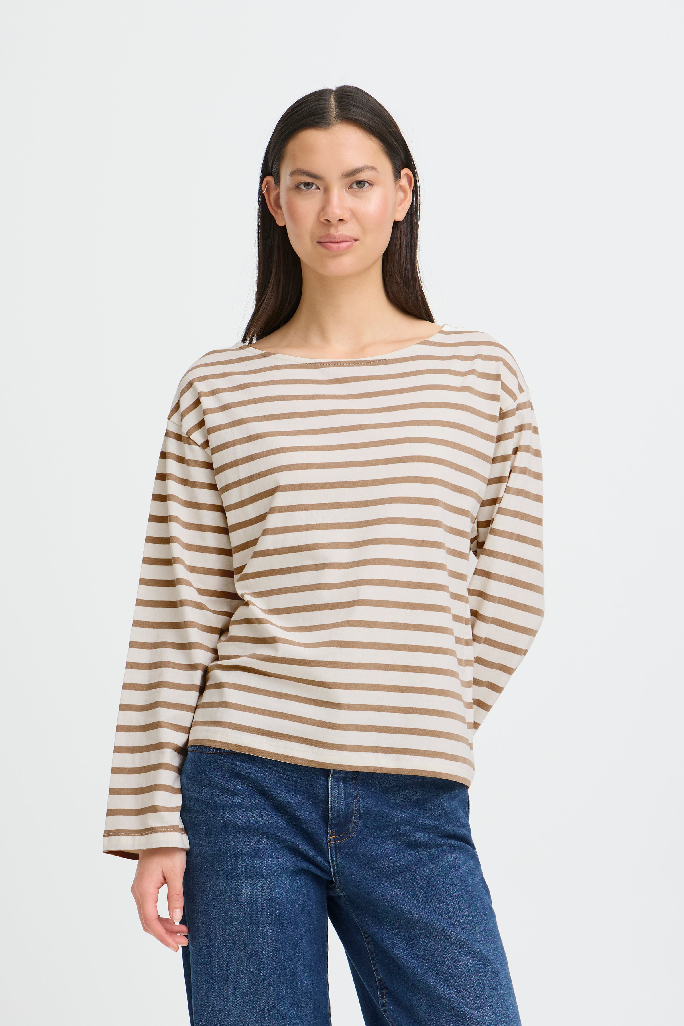 IHMIRA T-shirt LOOKBOOK FRONT 20125011-900003456