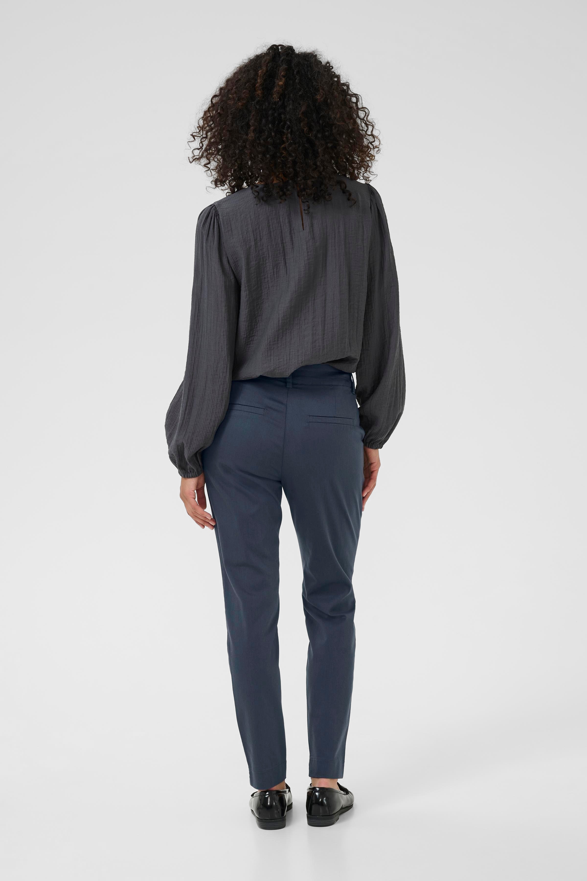 KAlea Hose LOOKBOOK FRONT 10505191-190205