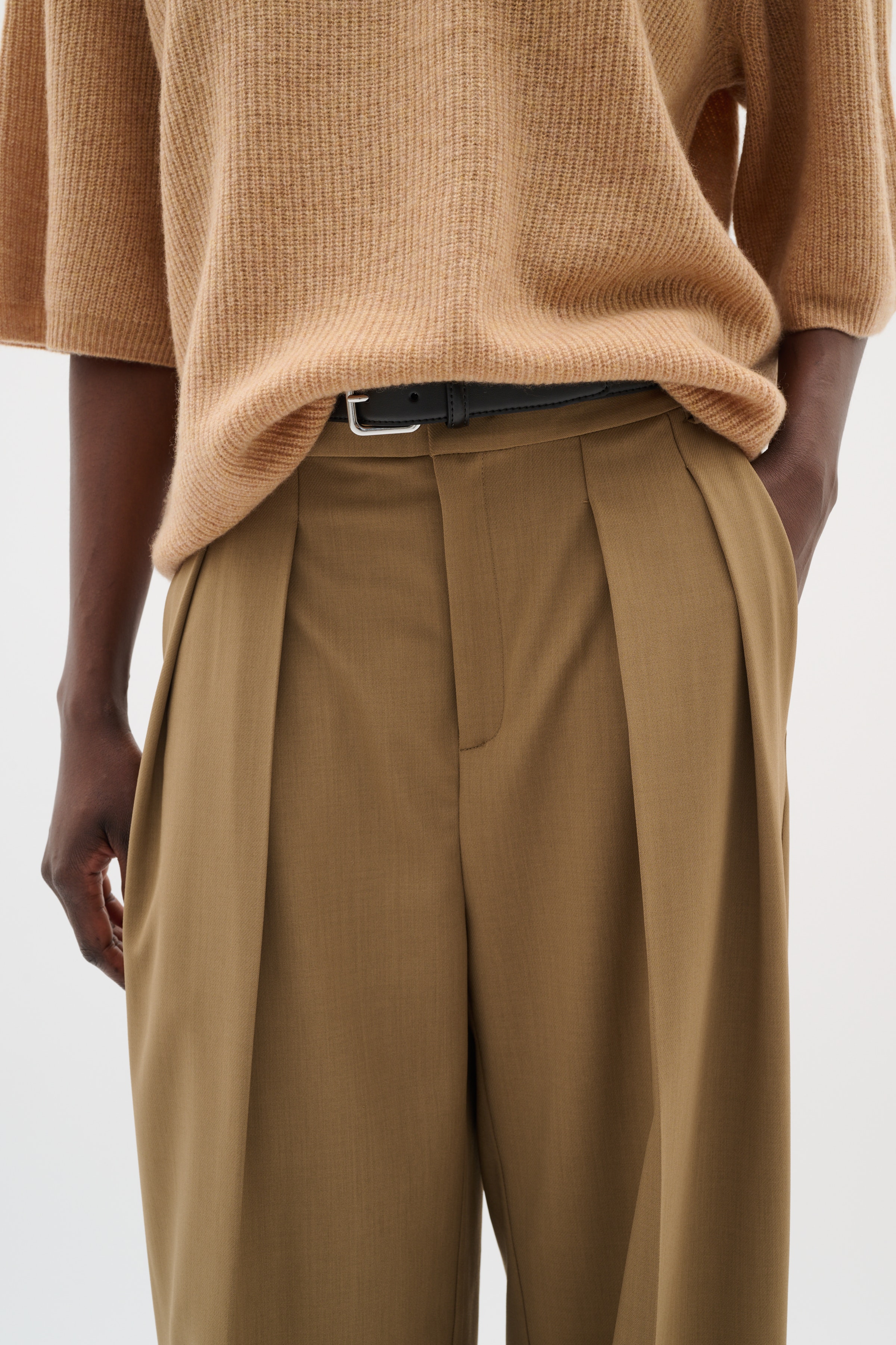 BriettaIW Wide Trousers LOOKBOOK DETAIL 30110959-1808401