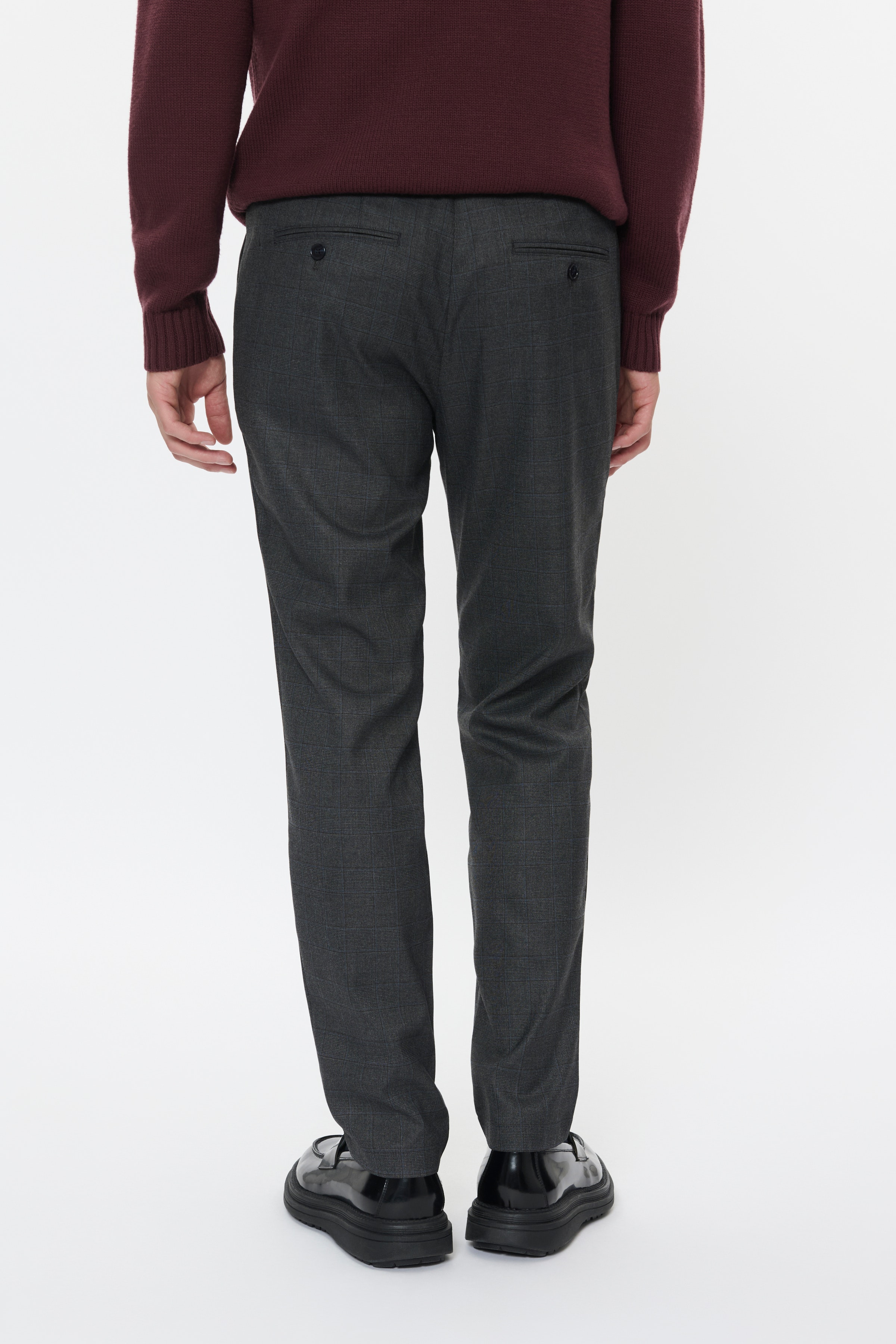 MAliam Broek LOOKBOOK BACK 30208715-194011