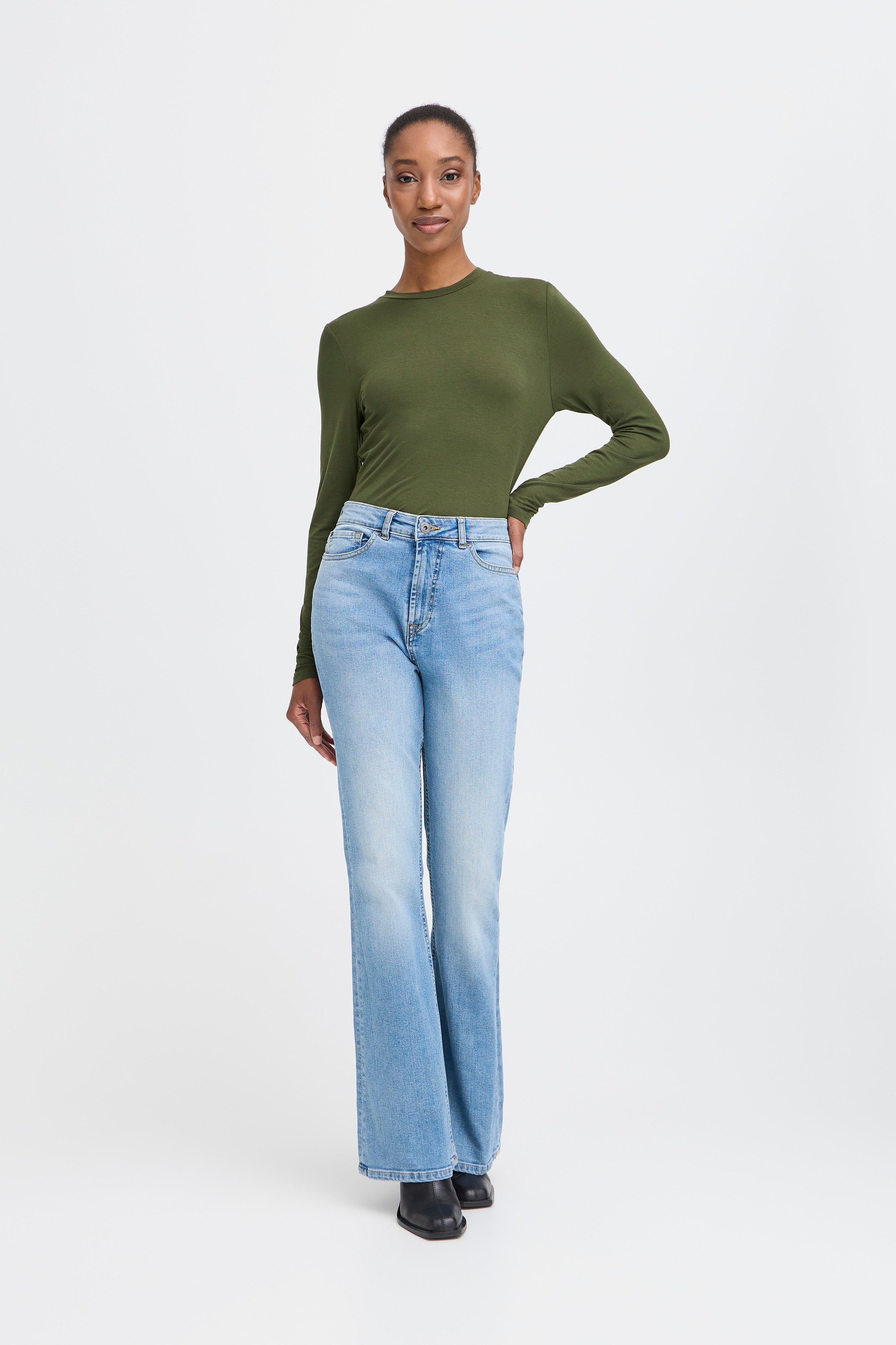 IHPHILUCA T-shirt LOOKBOOK FRONT 20117290-190419