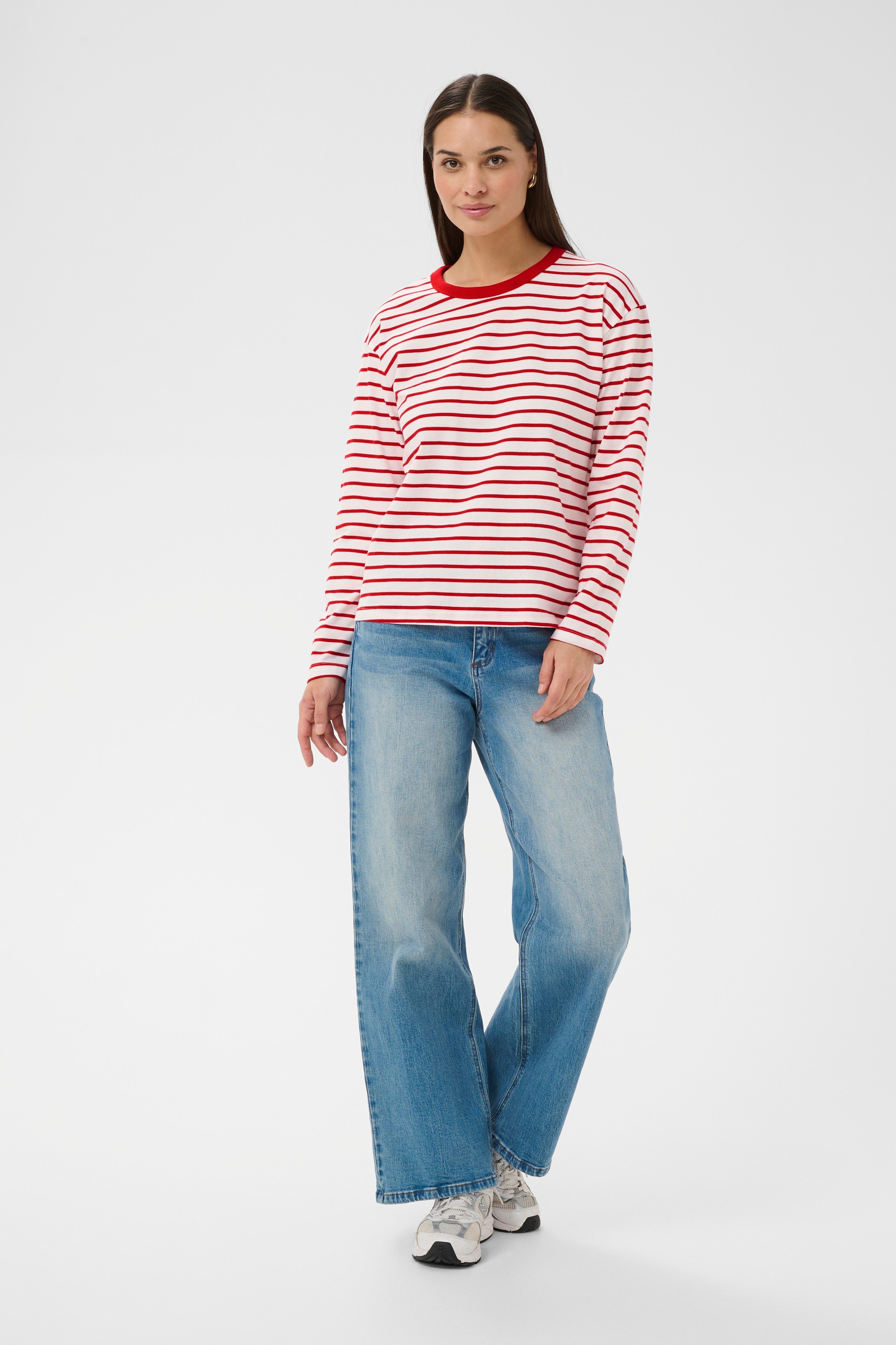 KAcara T-shirt LOOKBOOK FRONT 10511914-109615