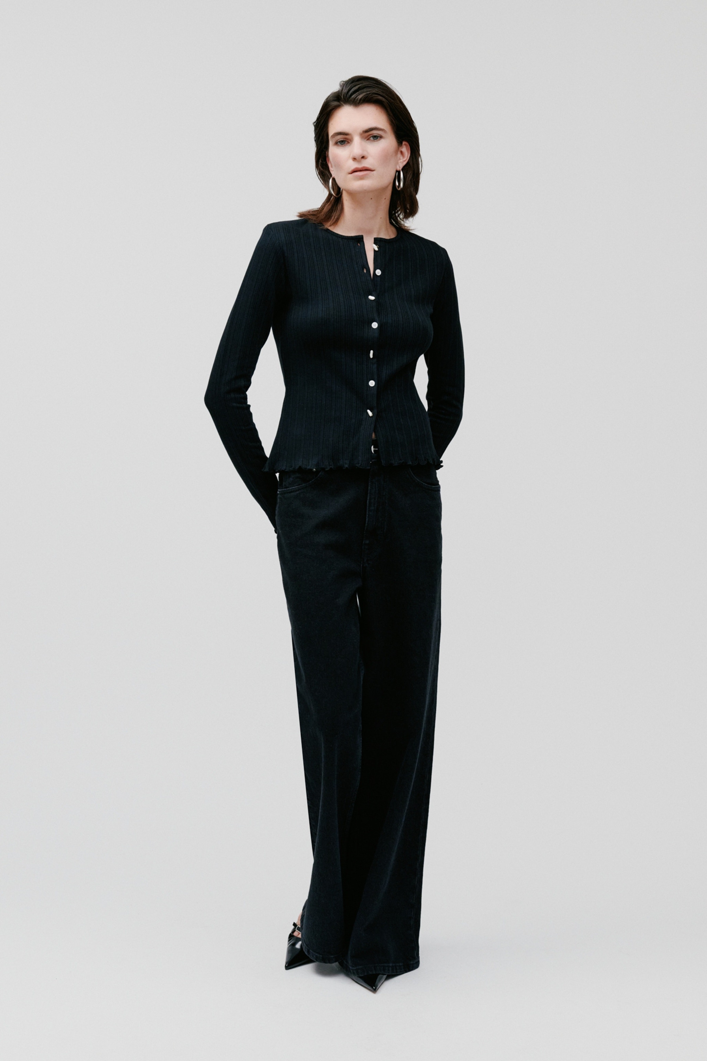 KAMILLE Top LOOKBOOK FRONT 30600735-BK999