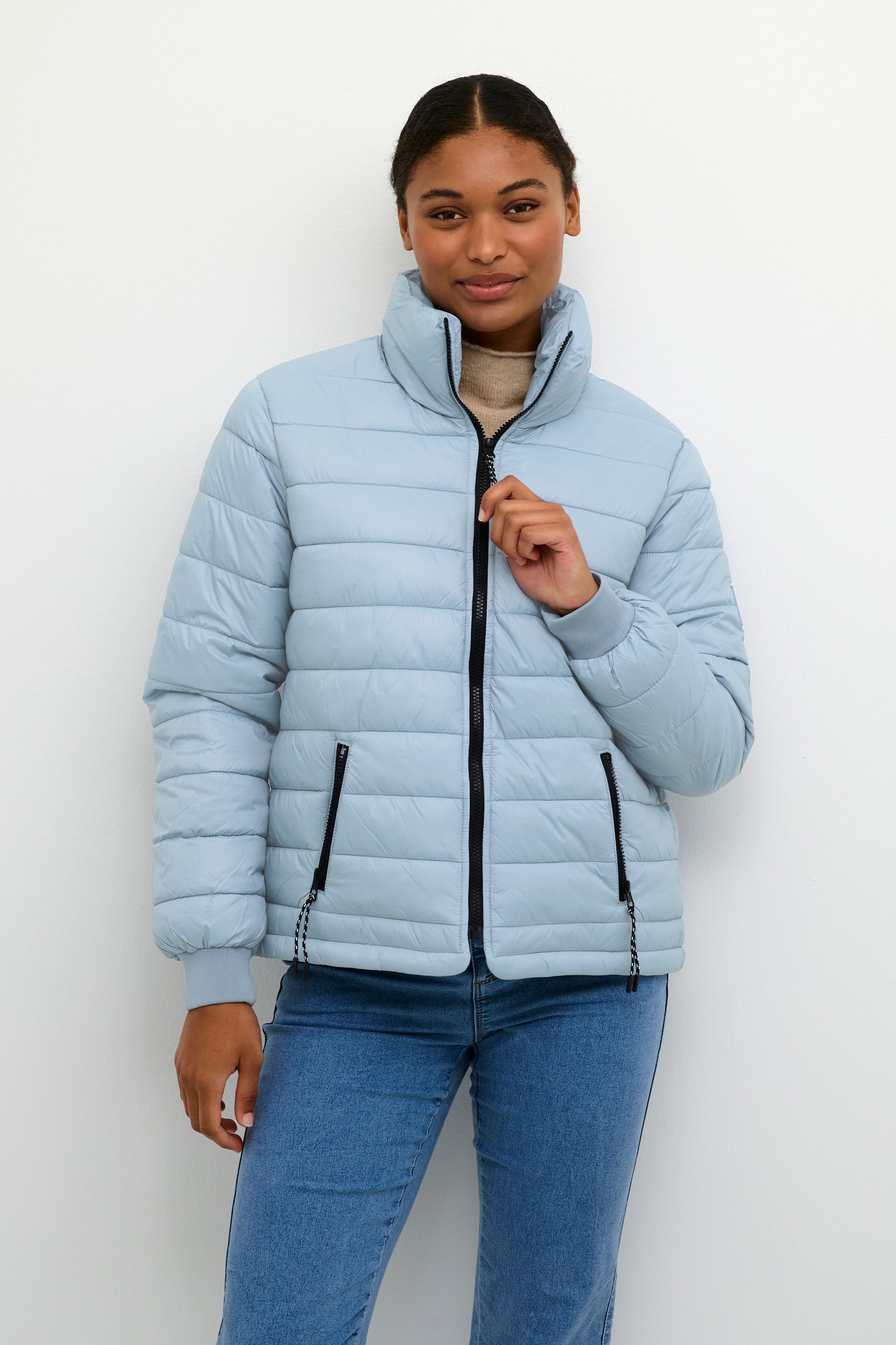 KAlira Jakke LOOKBOOK FRONT 10507222-174021