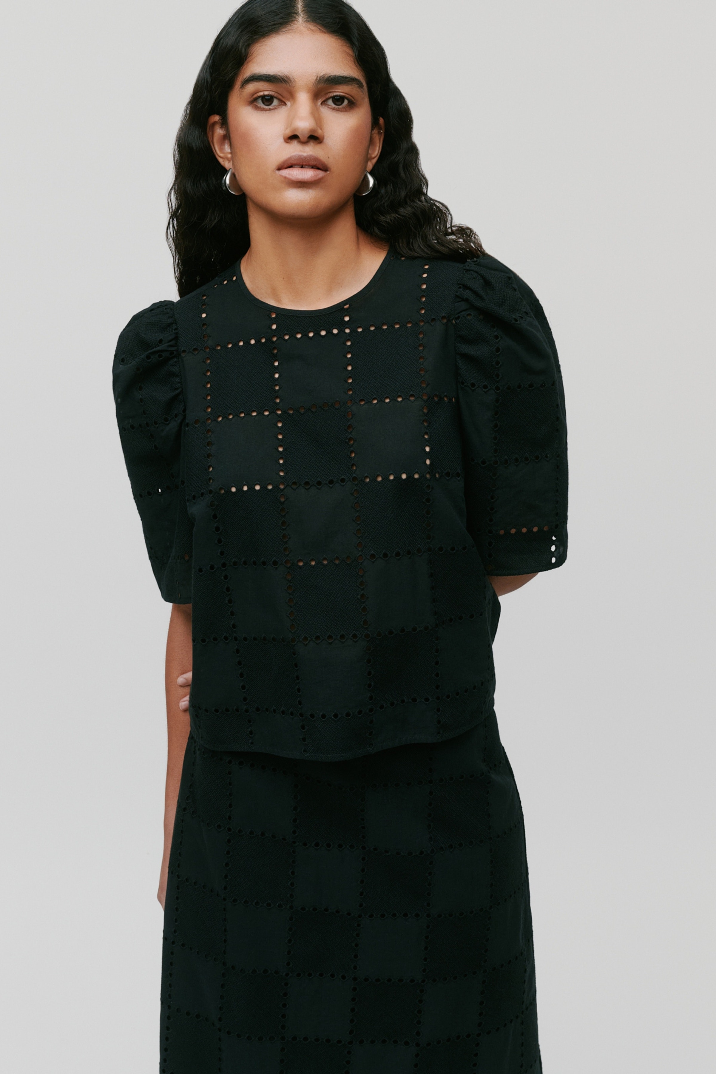 ELISABETH Bluse LOOKBOOK FRONT 30600483-BK999