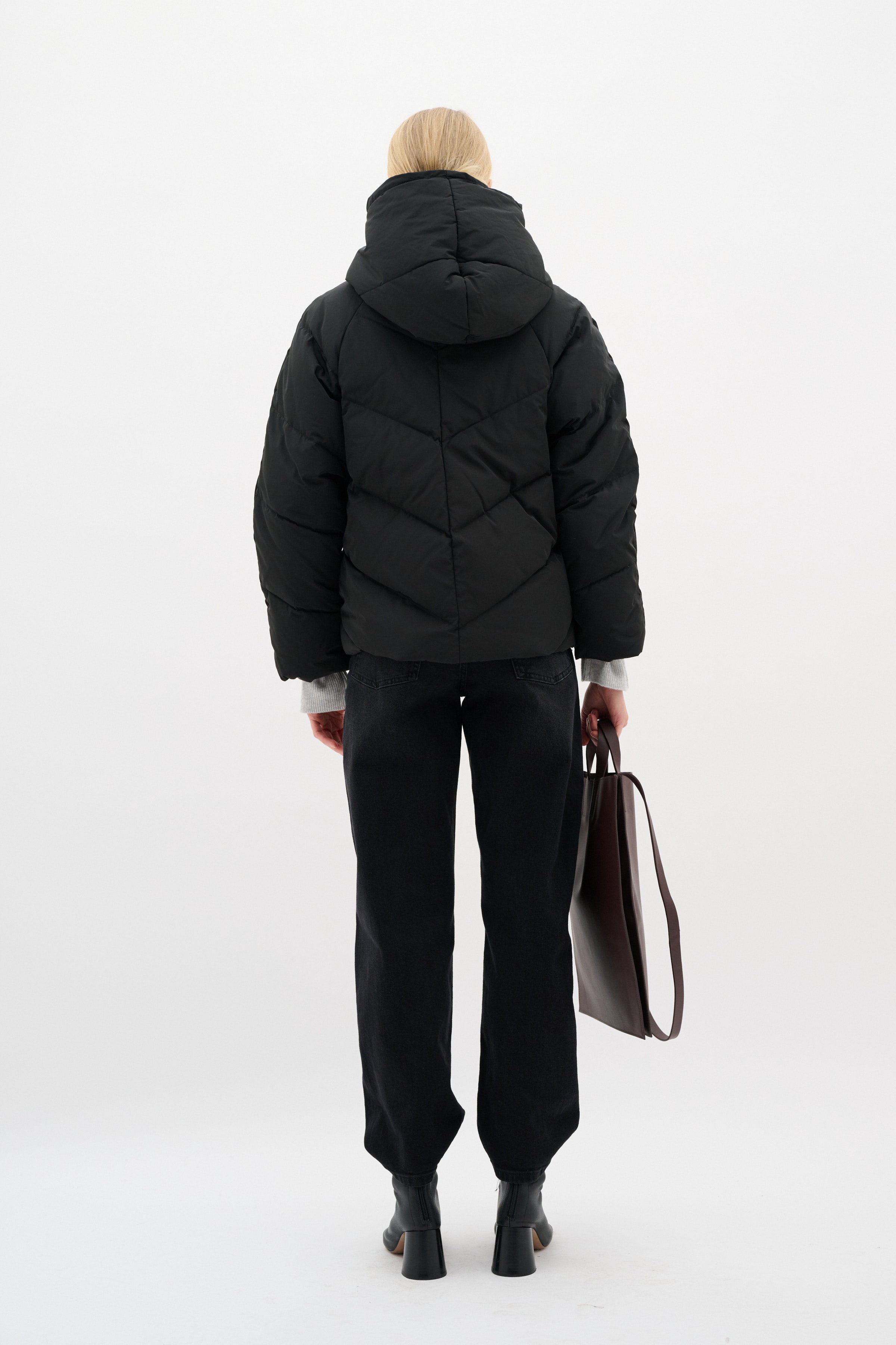 YazIW Daunen Mantel LOOKBOOK FRONT 30110619-194008