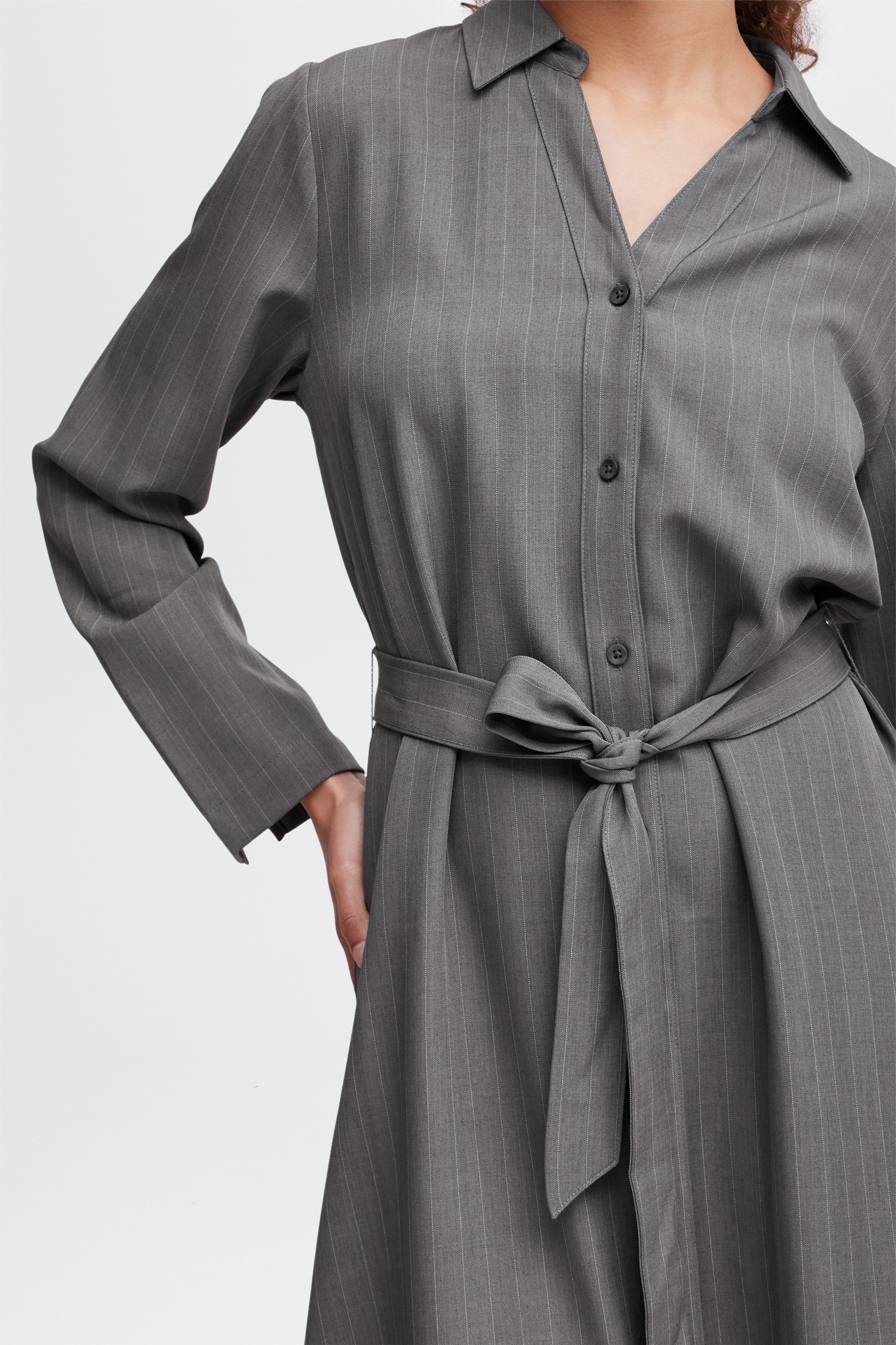 BYMMIDDE Kleid LOOKBOOK DETAIL 20815638-203923