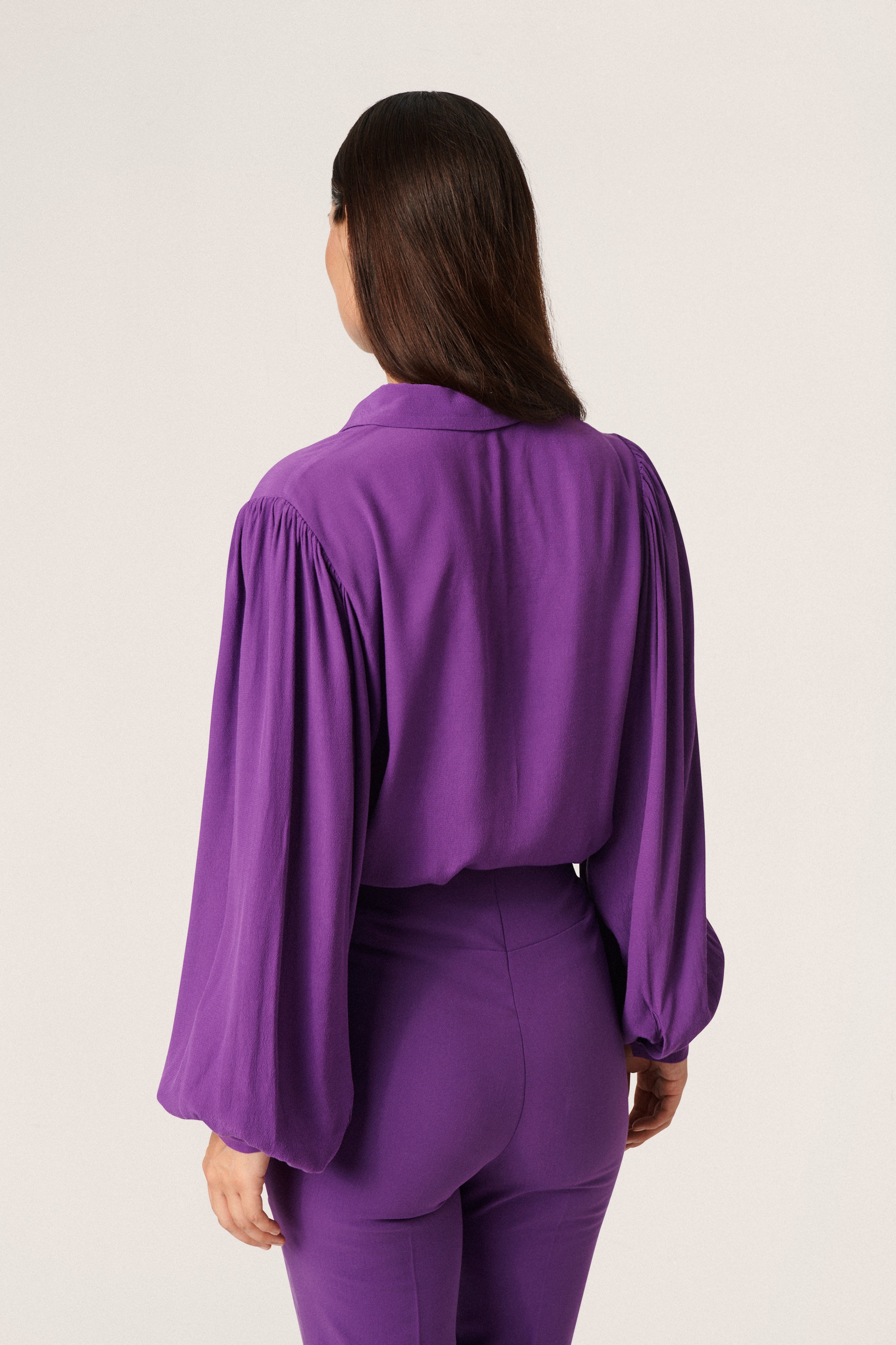 SLChrishell Skjorta LOOKBOOK BACK 30406652-193536