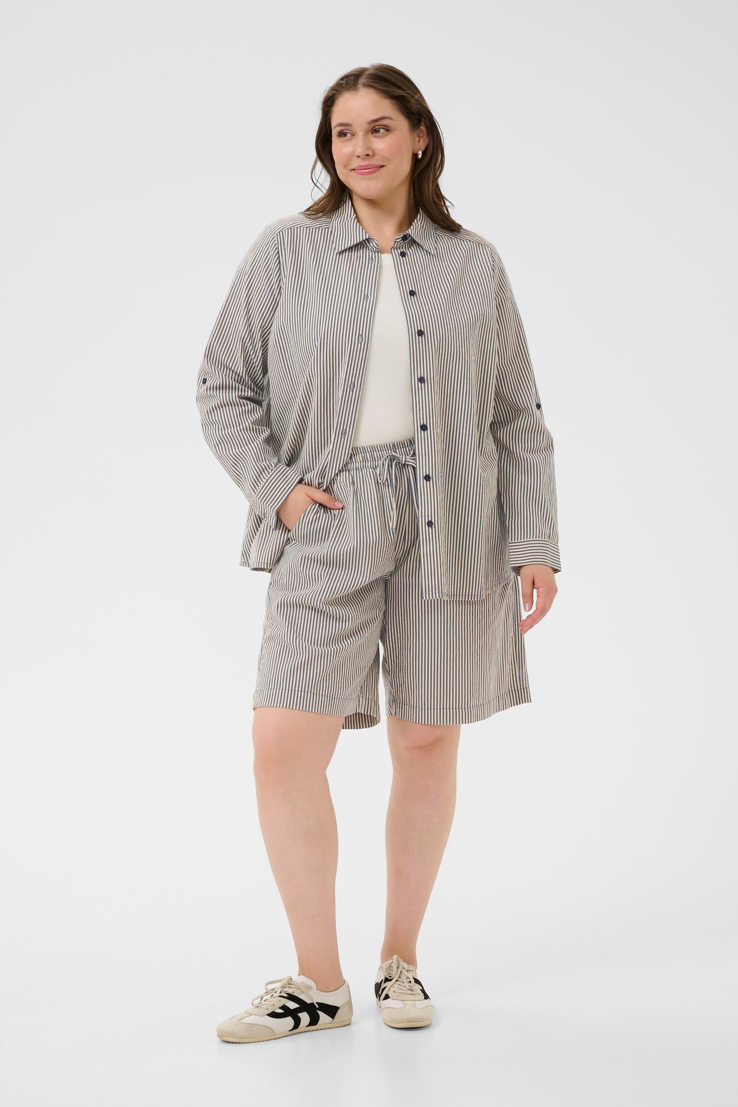 KCnana Shorts LOOKBOOK FRONT 10583309-106298