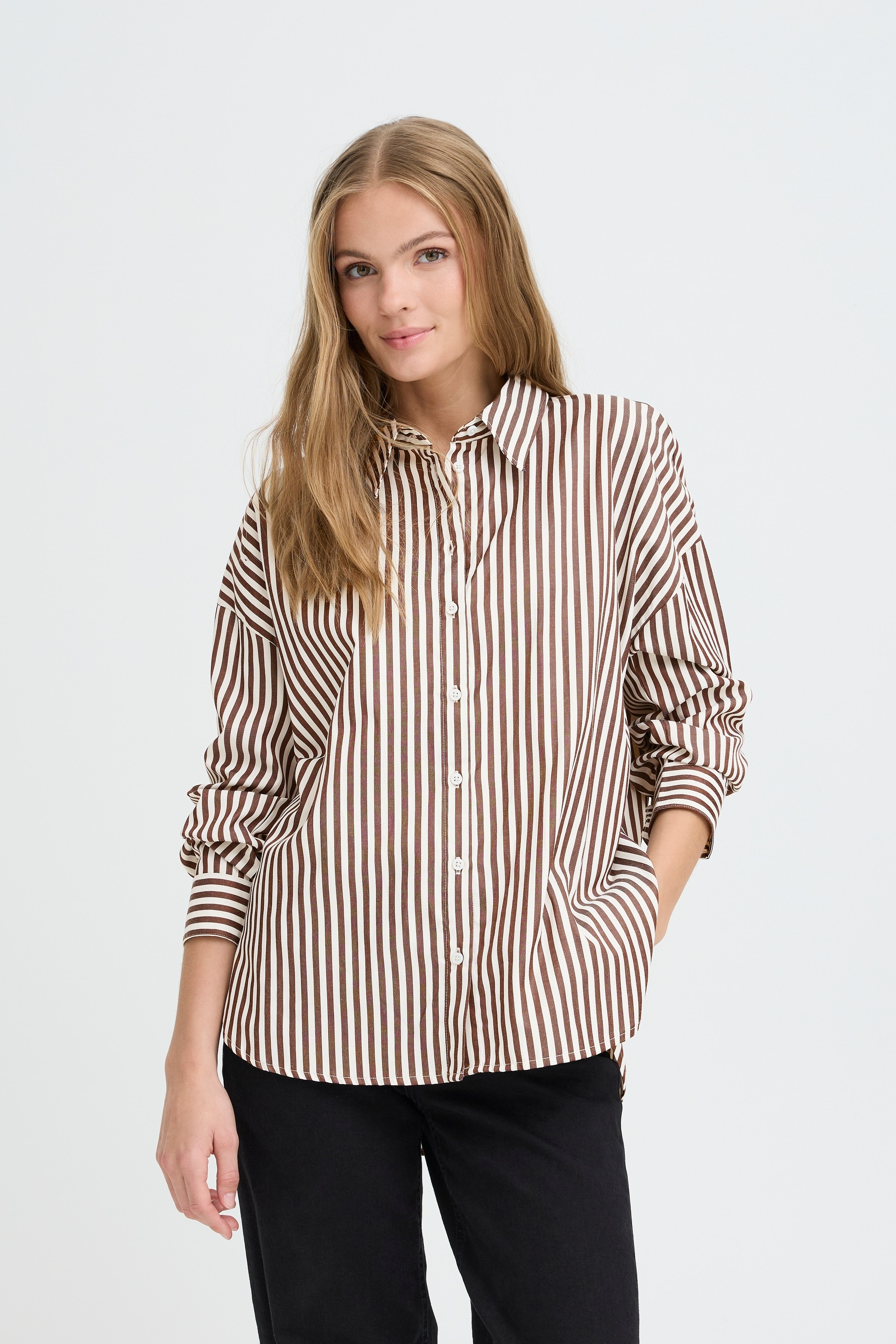 IHKITTA Skjorte LOOKBOOK FRONT 20123898-190915