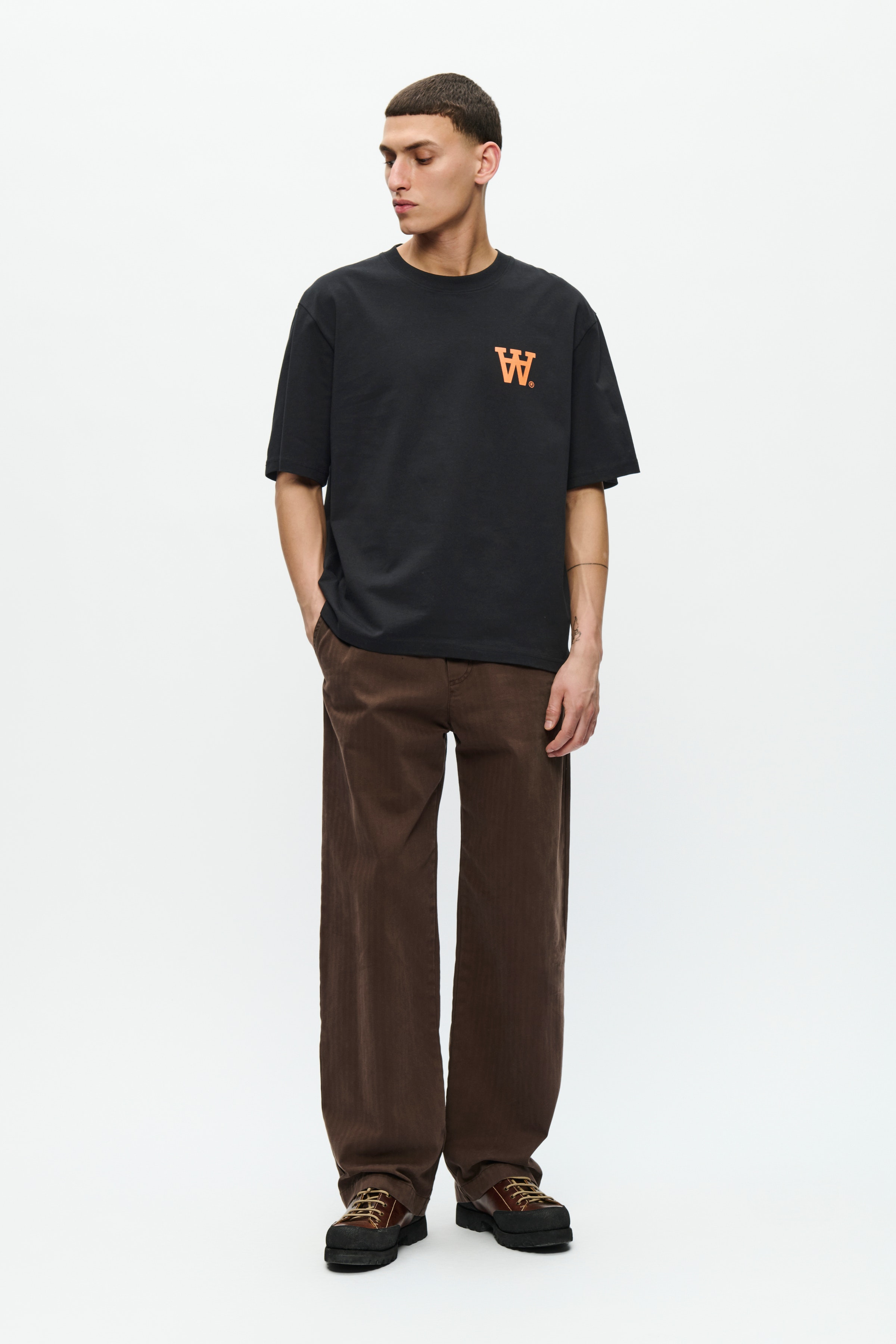 WWLiam T-shirt LOOKBOOK FRONT 30251546-303700